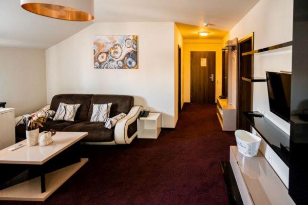 Two-Bedroom Suite with Balcony and Spa Bath - Photo 1