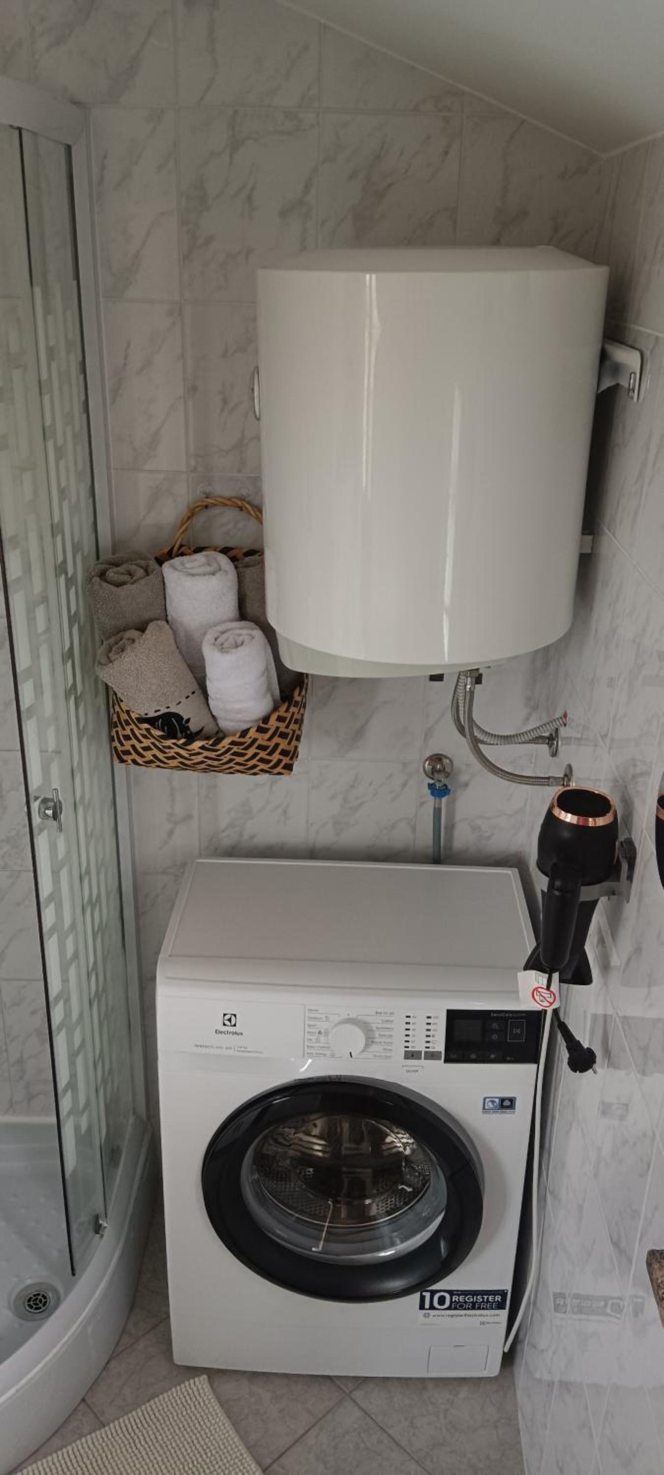 Studio Apartment - Photo 4