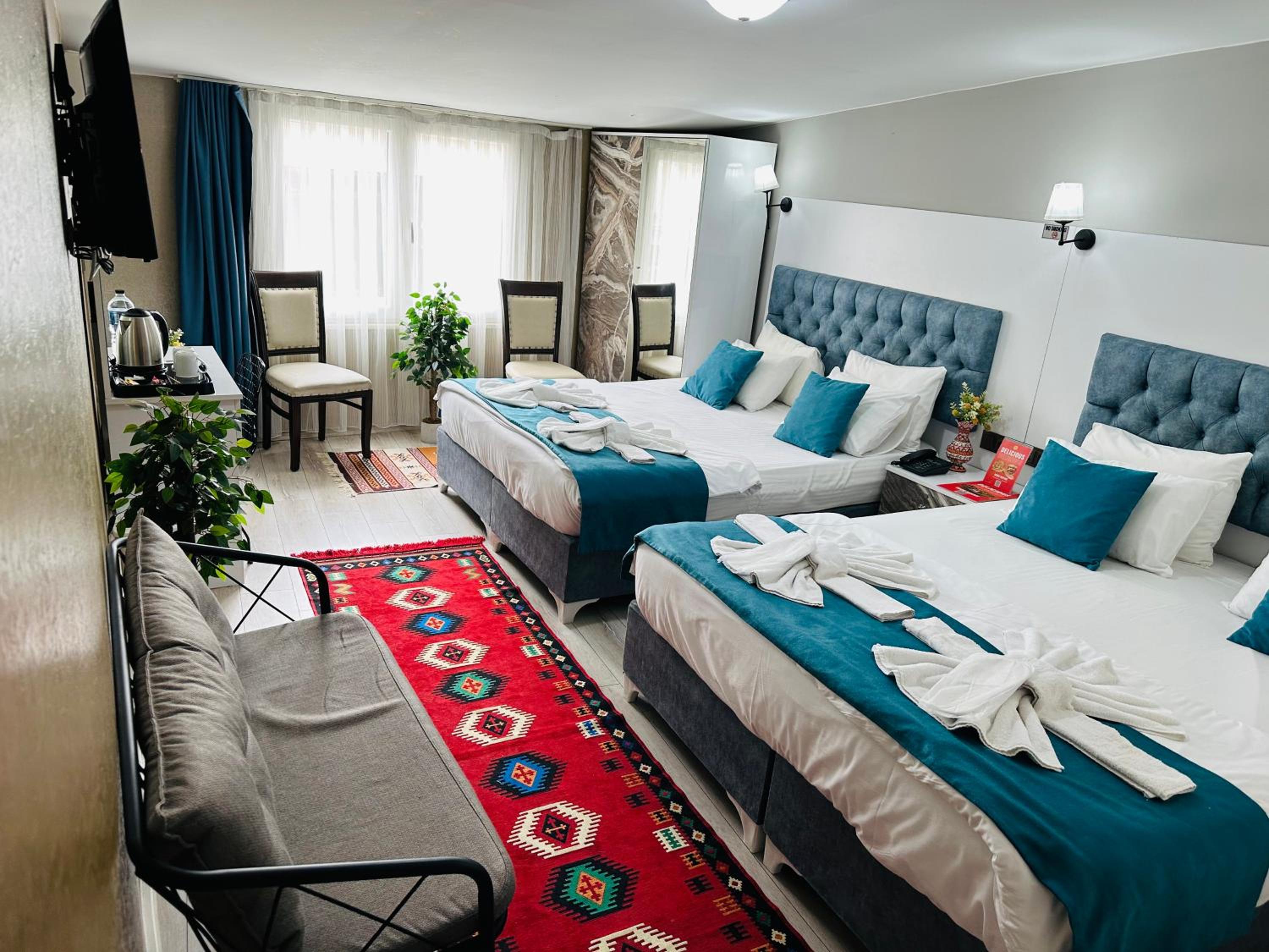 Family Room photo 1