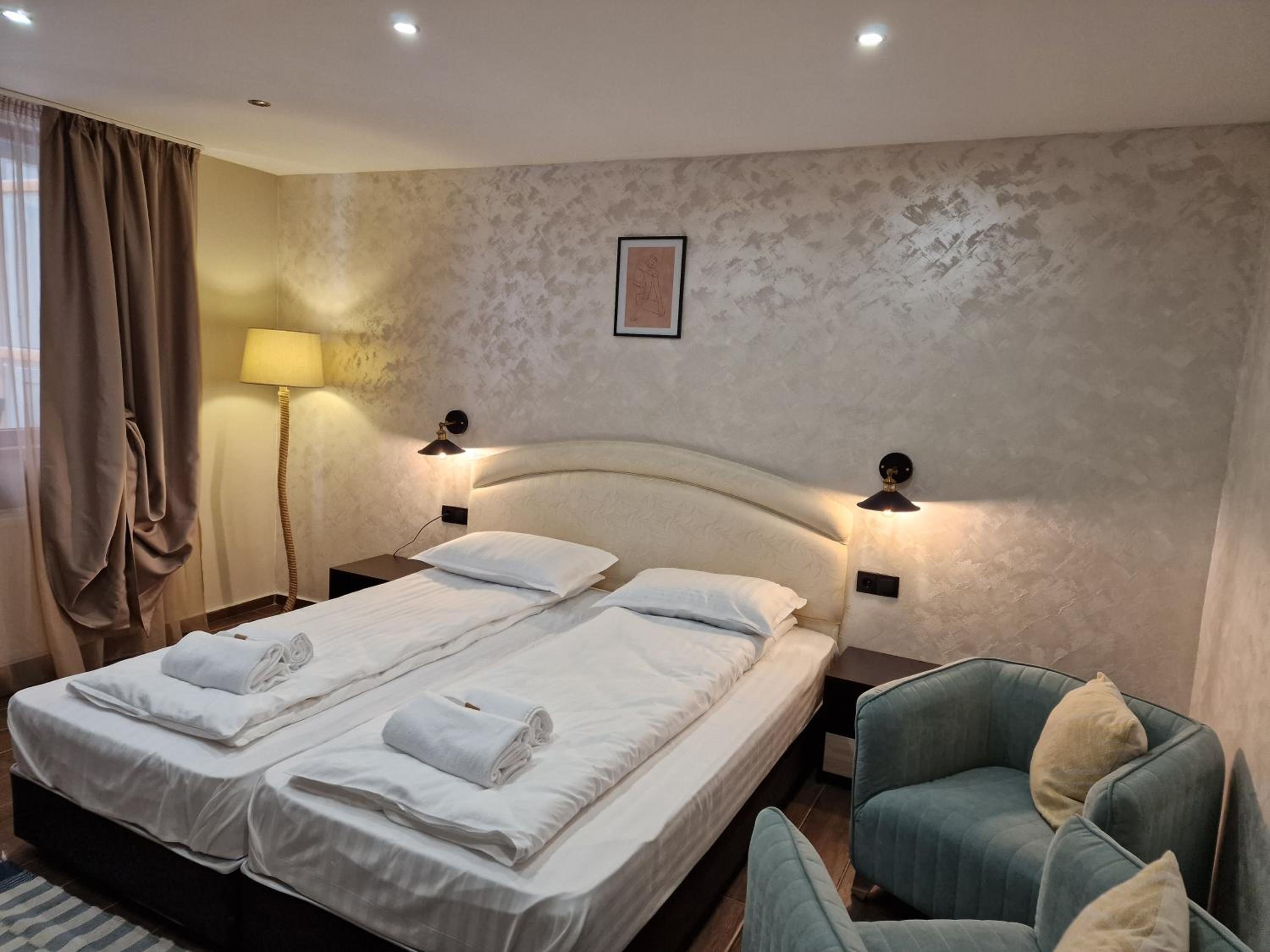 Economy Double Room - Photo 3