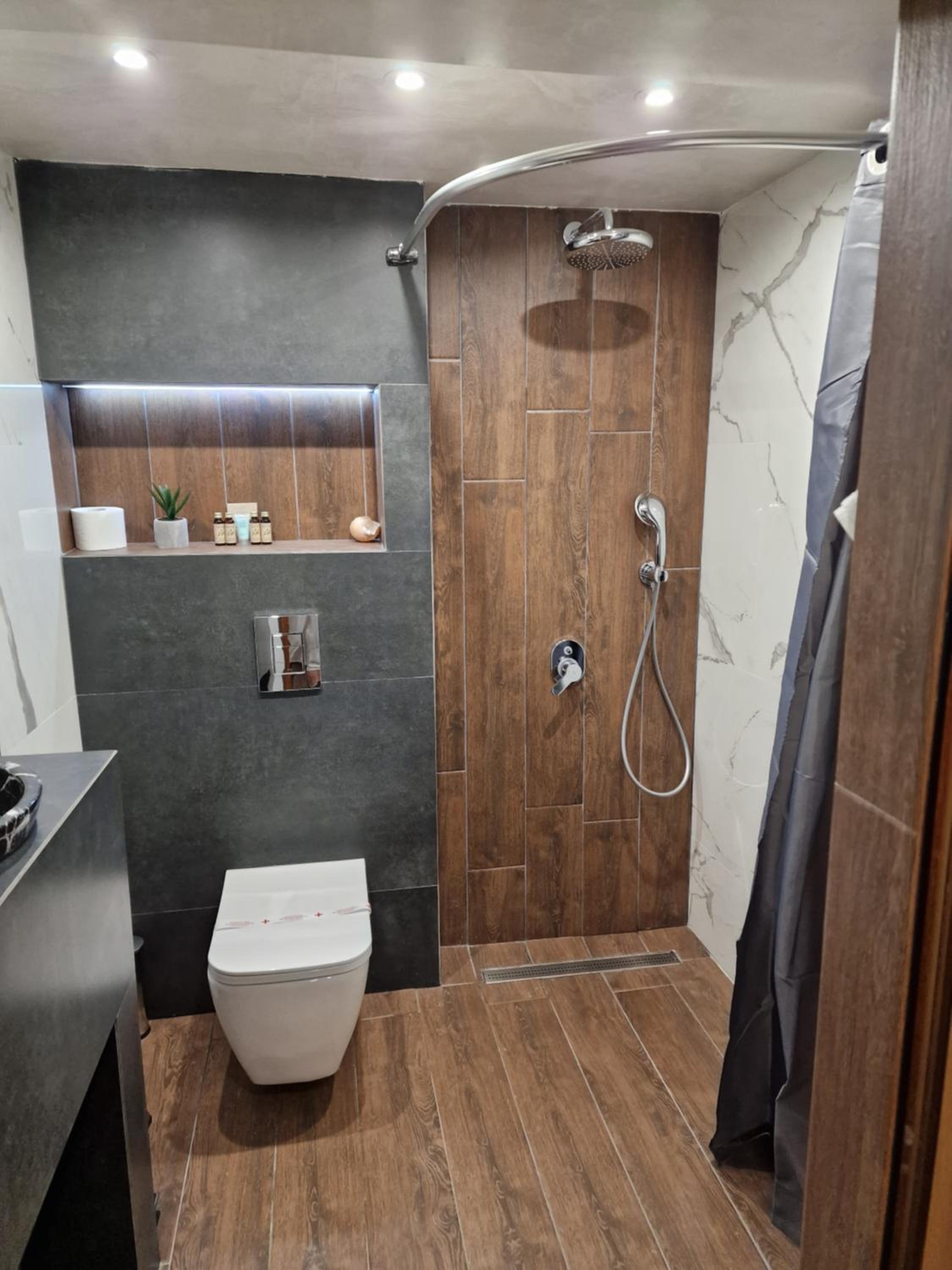Economy Double Room - Photo 6