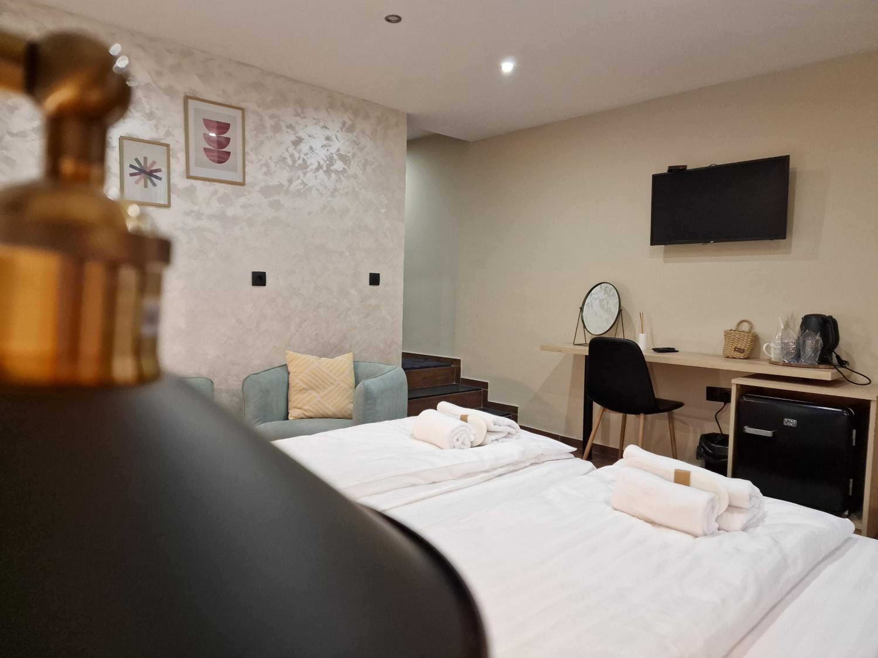 Economy Double Room - Photo 5