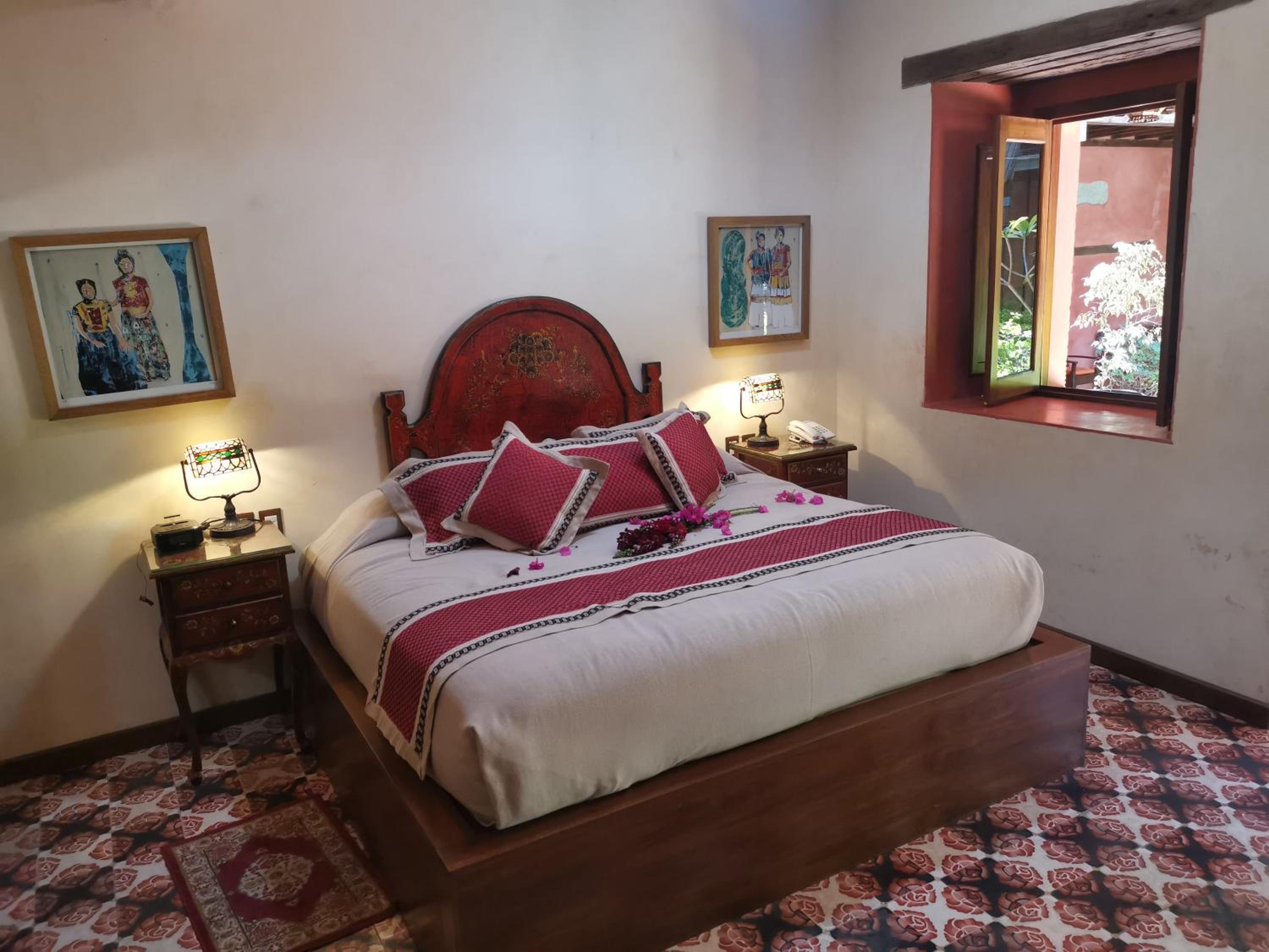 Superior King Suite - Photo 7