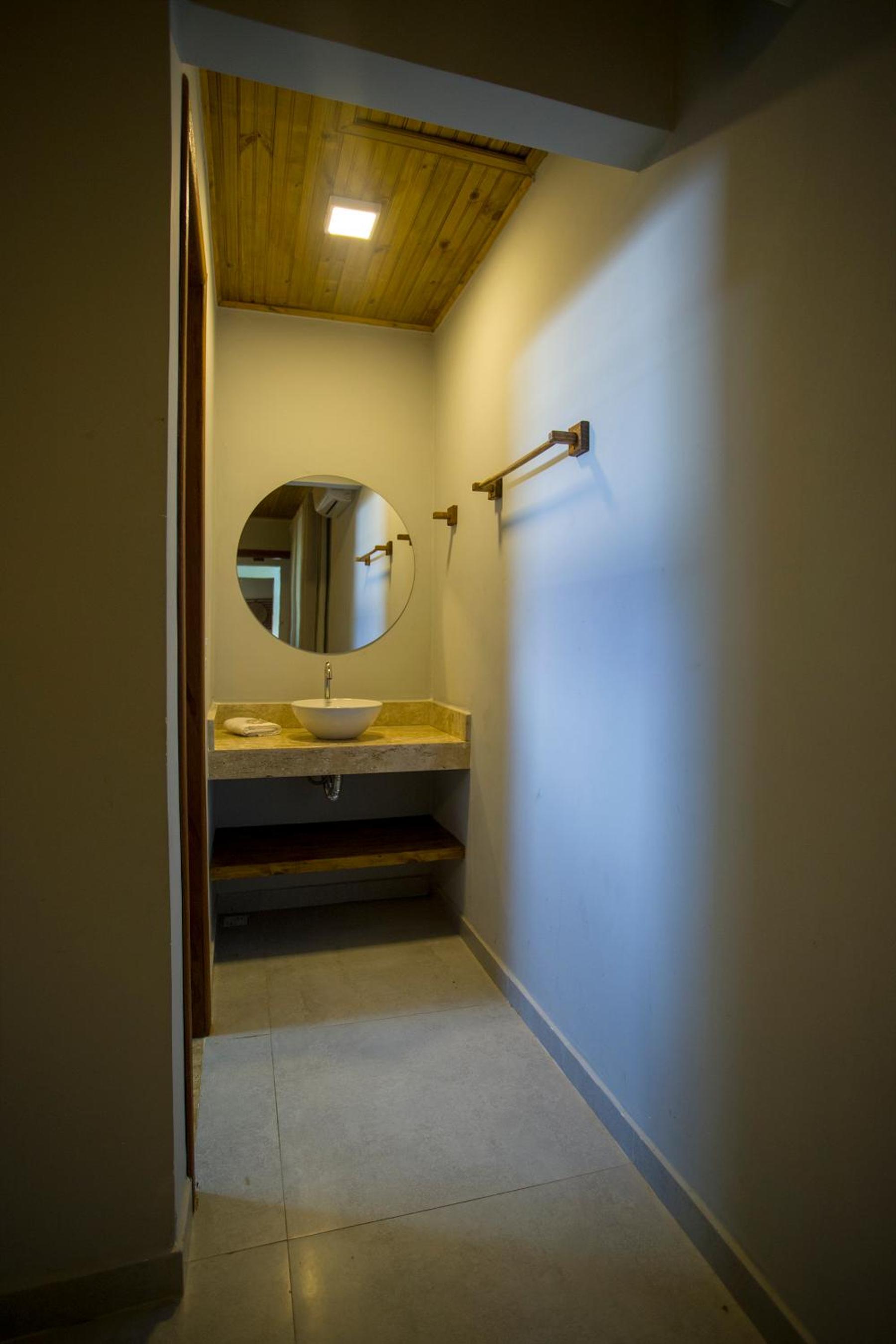 Deluxe Suite - Photo 6
