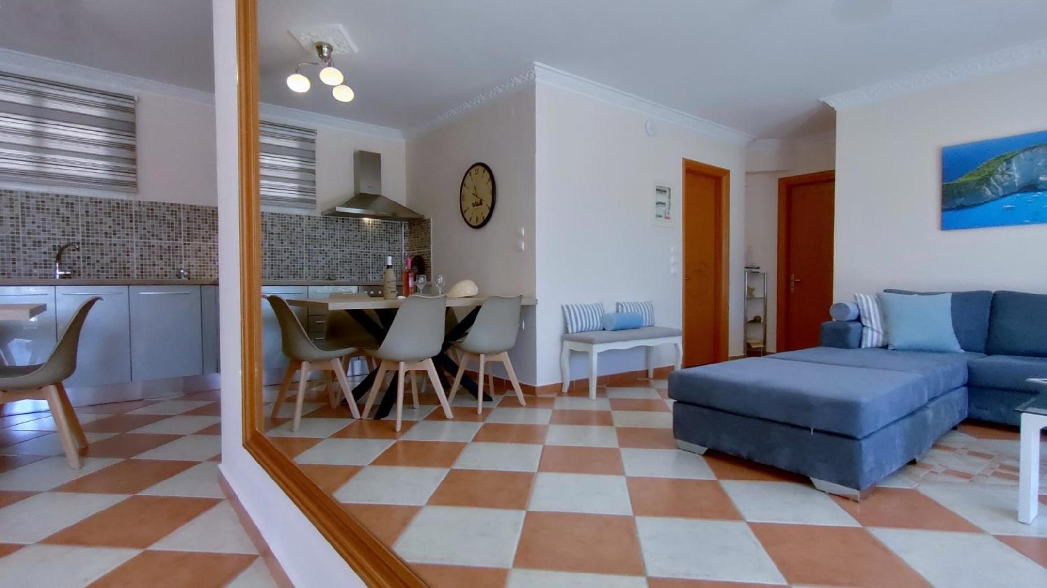 Deluxe Apartment