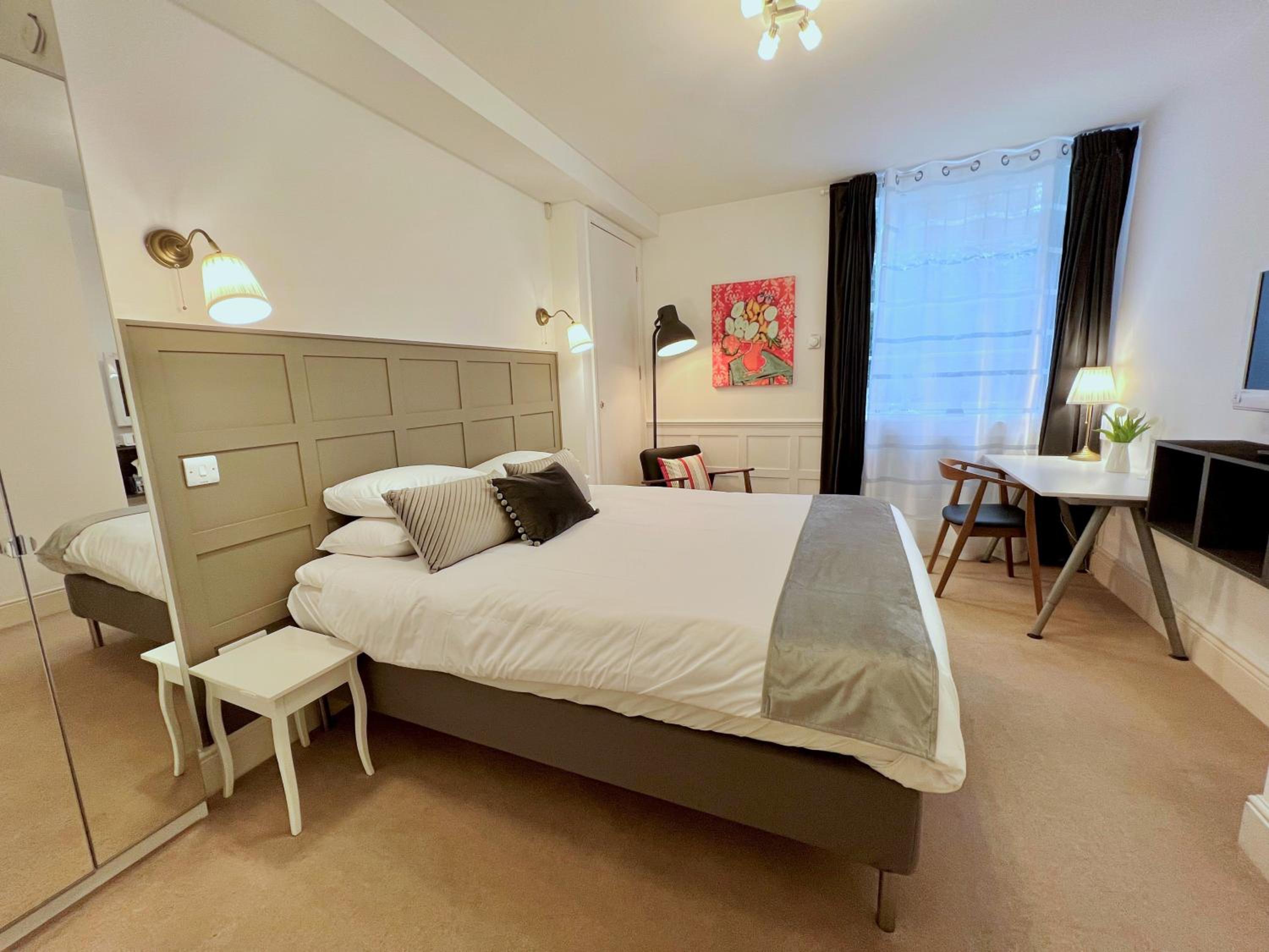 Superior King Room
