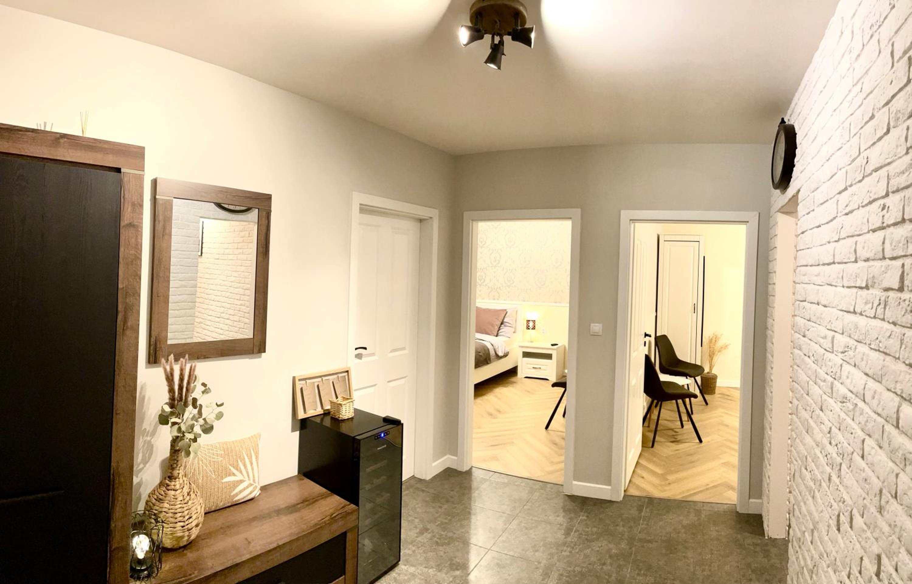 Three-Bedroom Apartment - Photo 9