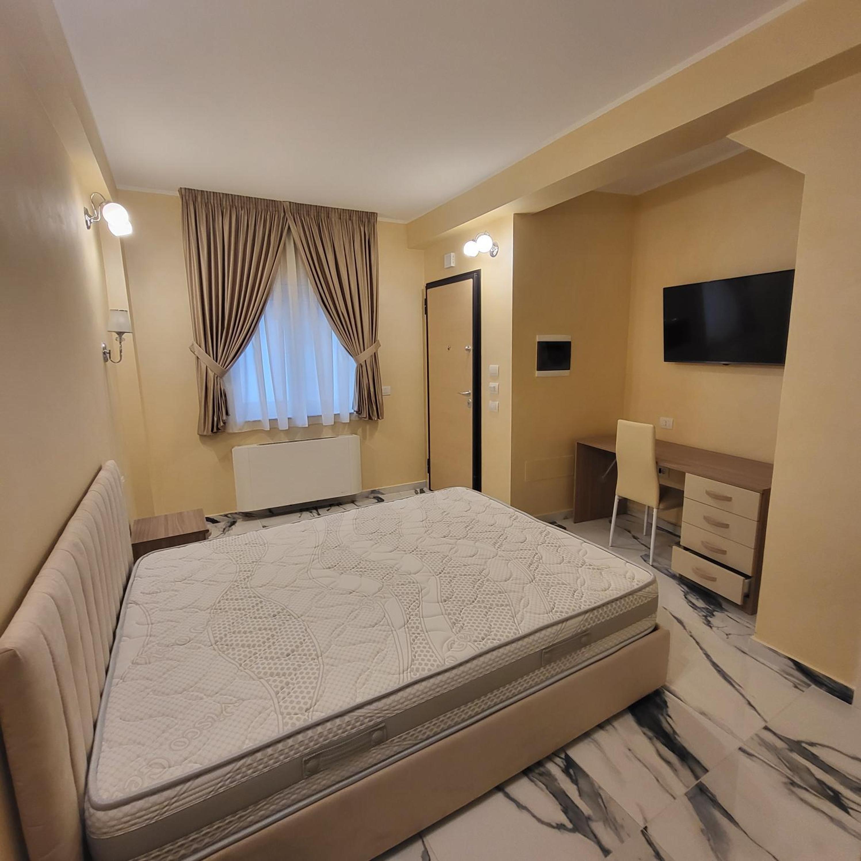 Deluxe Double or Twin Room photo 2