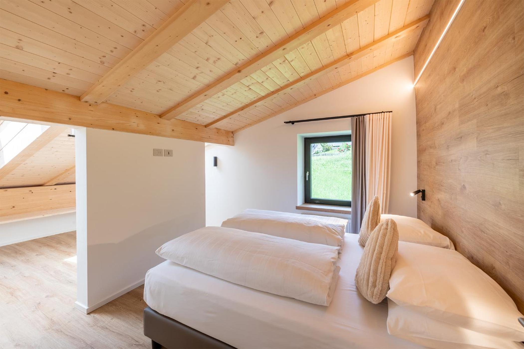 Three-Bedroom Apartment with Mountain View photo 1