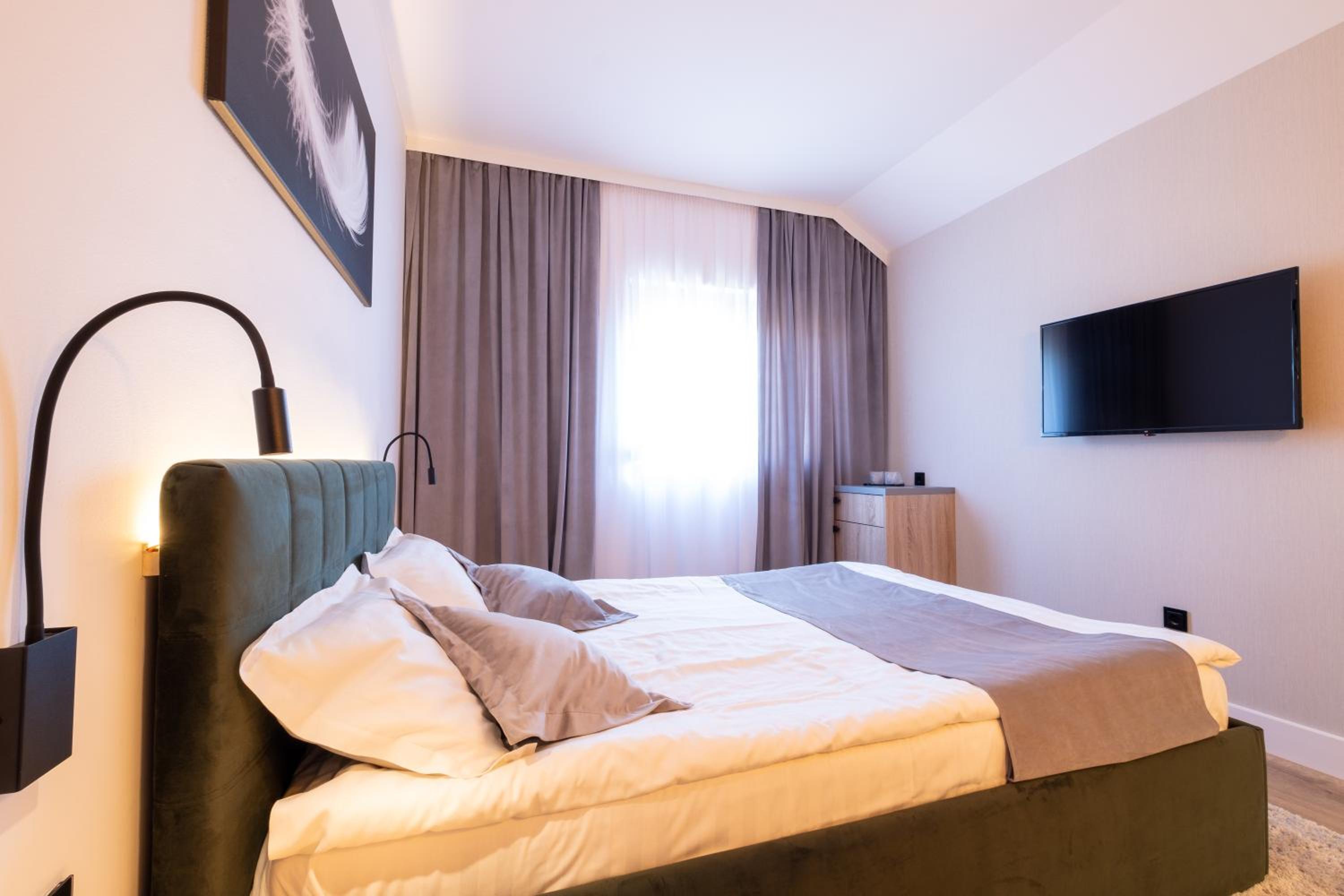 Standard Double Room - Photo 1