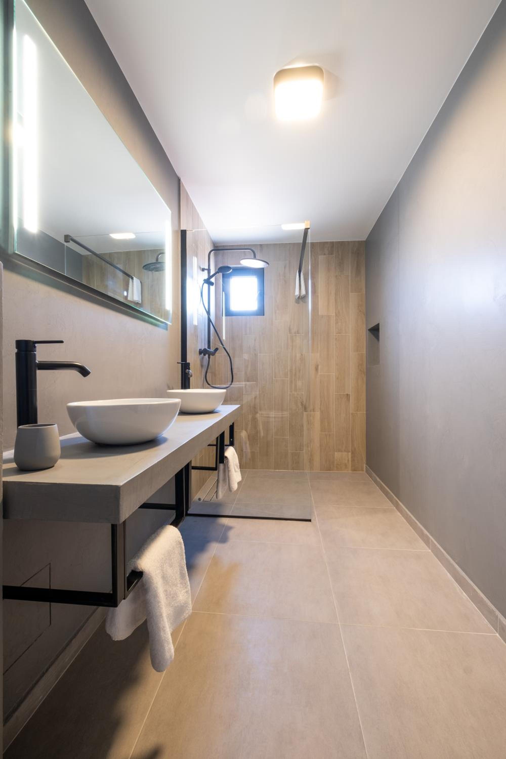 Two-Bedroom Apartment - Photo 7