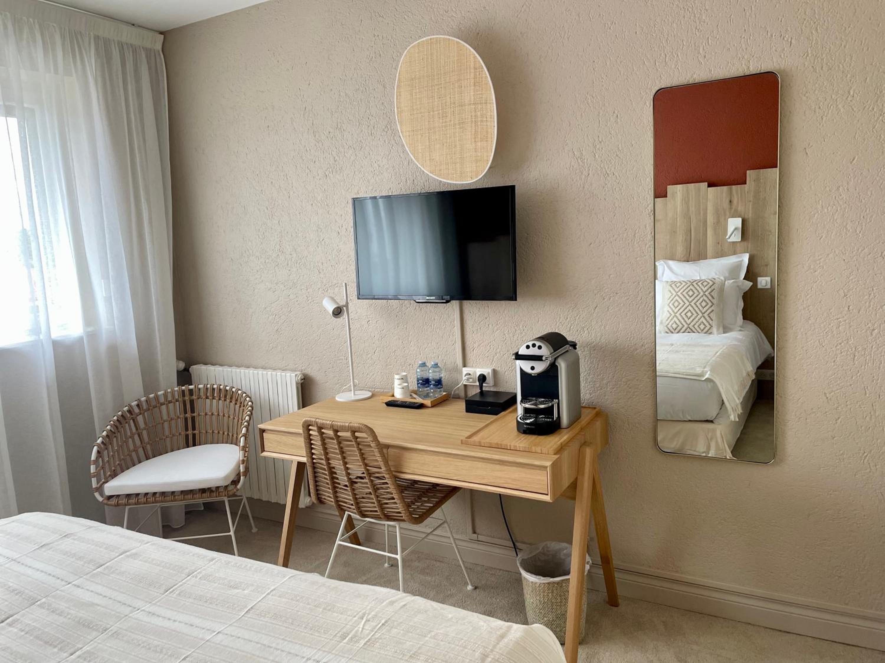 Comfort Room - Photo 2