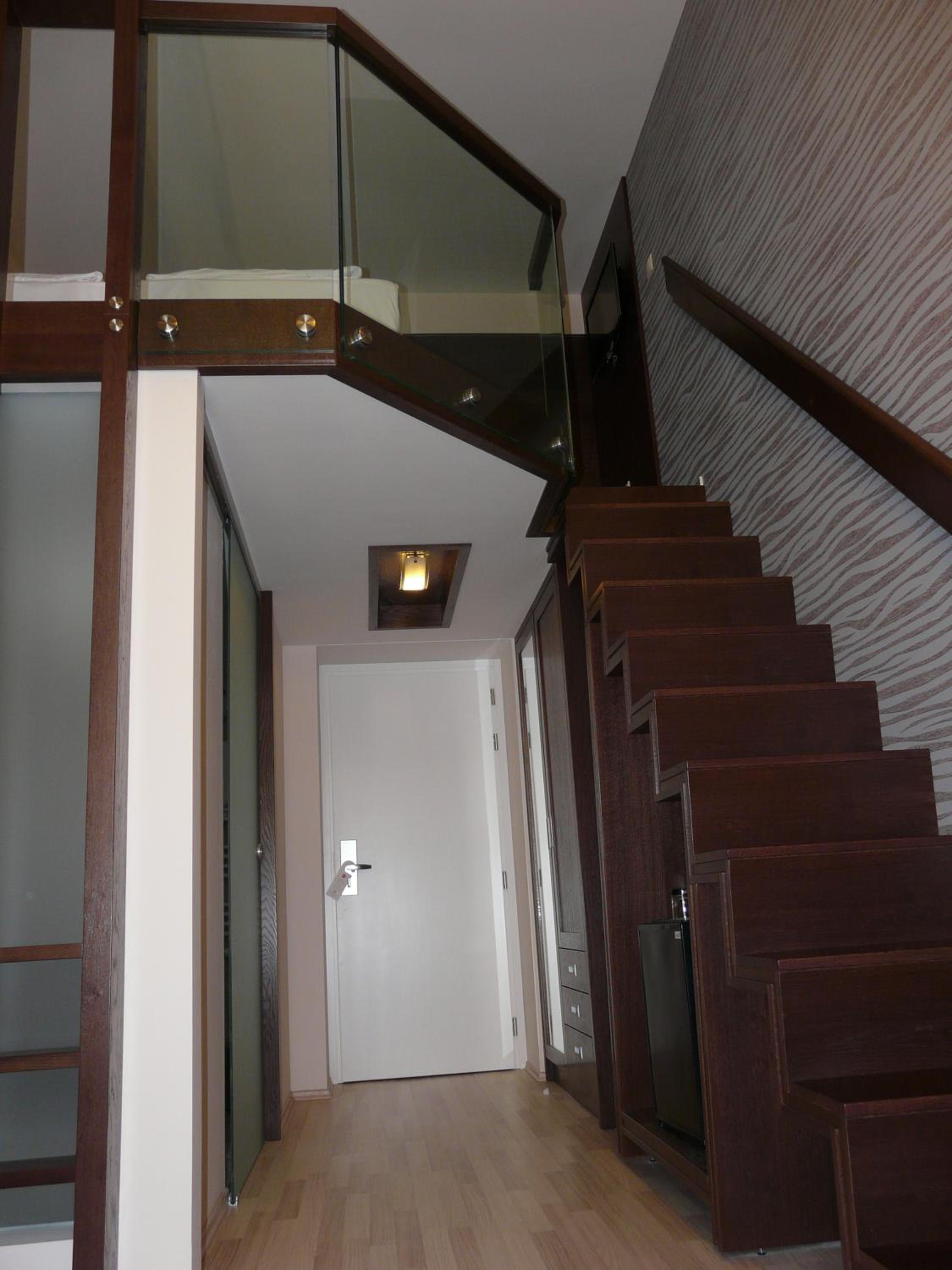 Standard Double or Twin Room - Photo 12