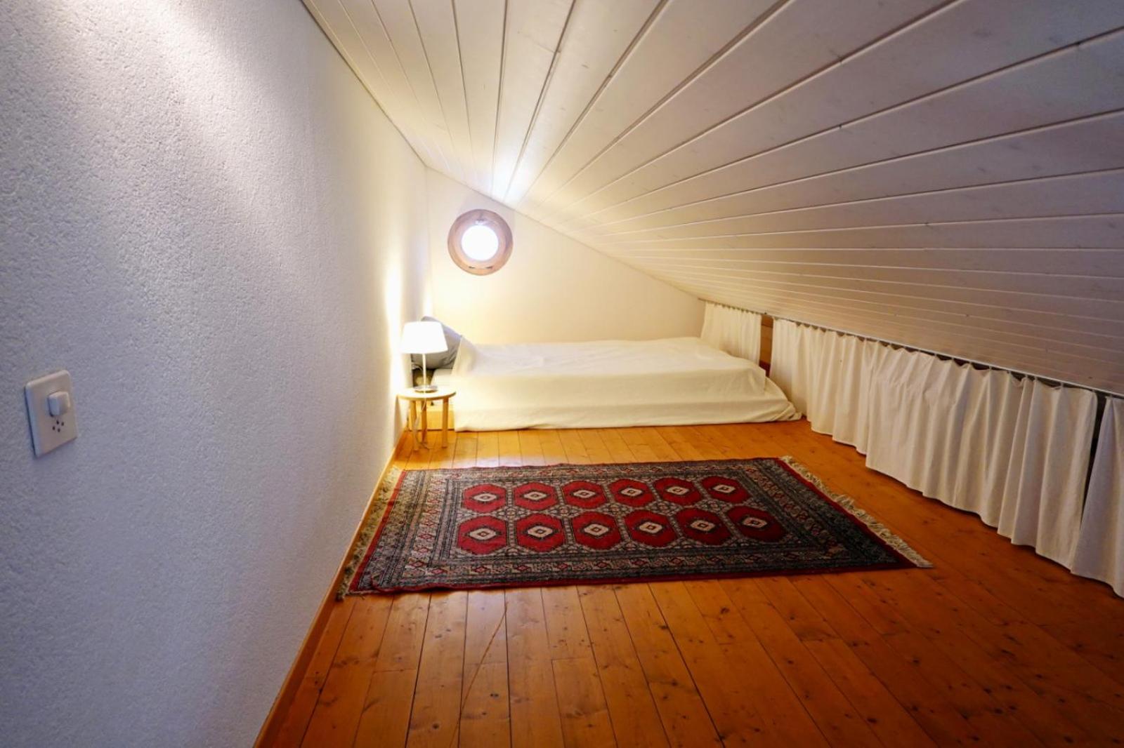 One-Bedroom Apartment photo 1
