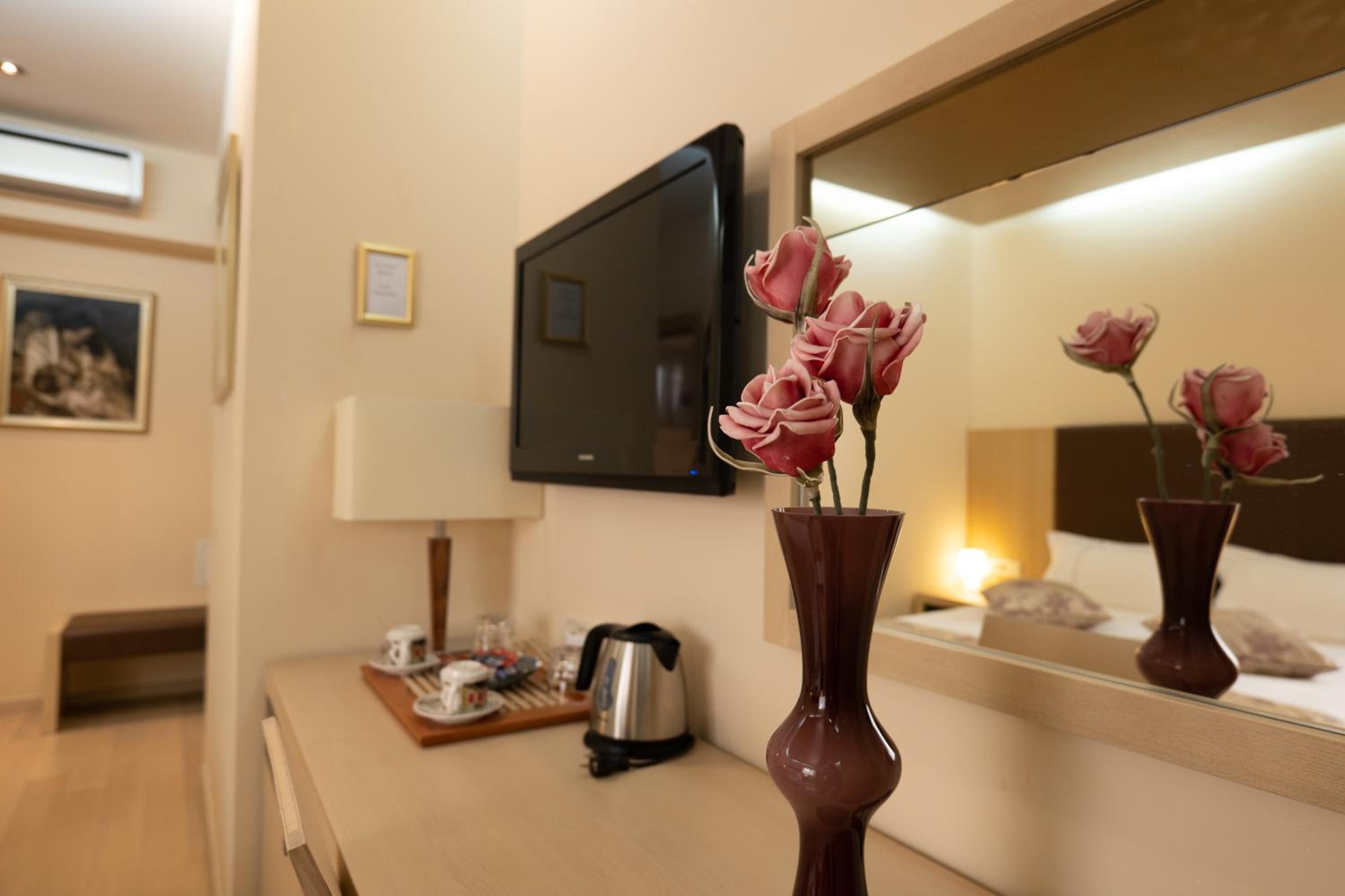 Standard Double Room photo 3