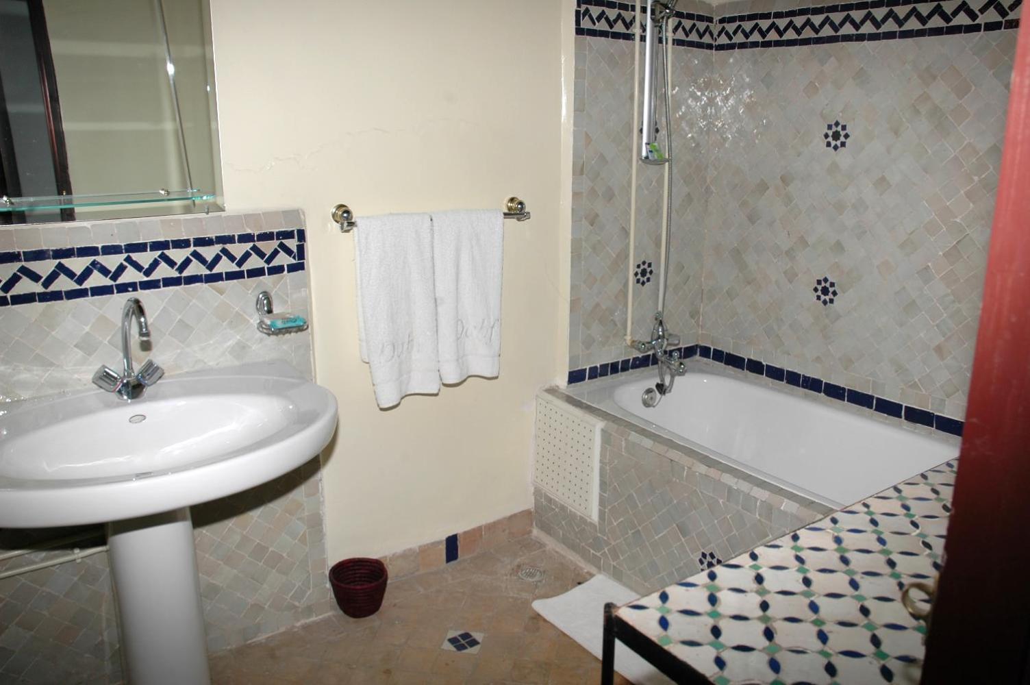 Double Room - Photo 4