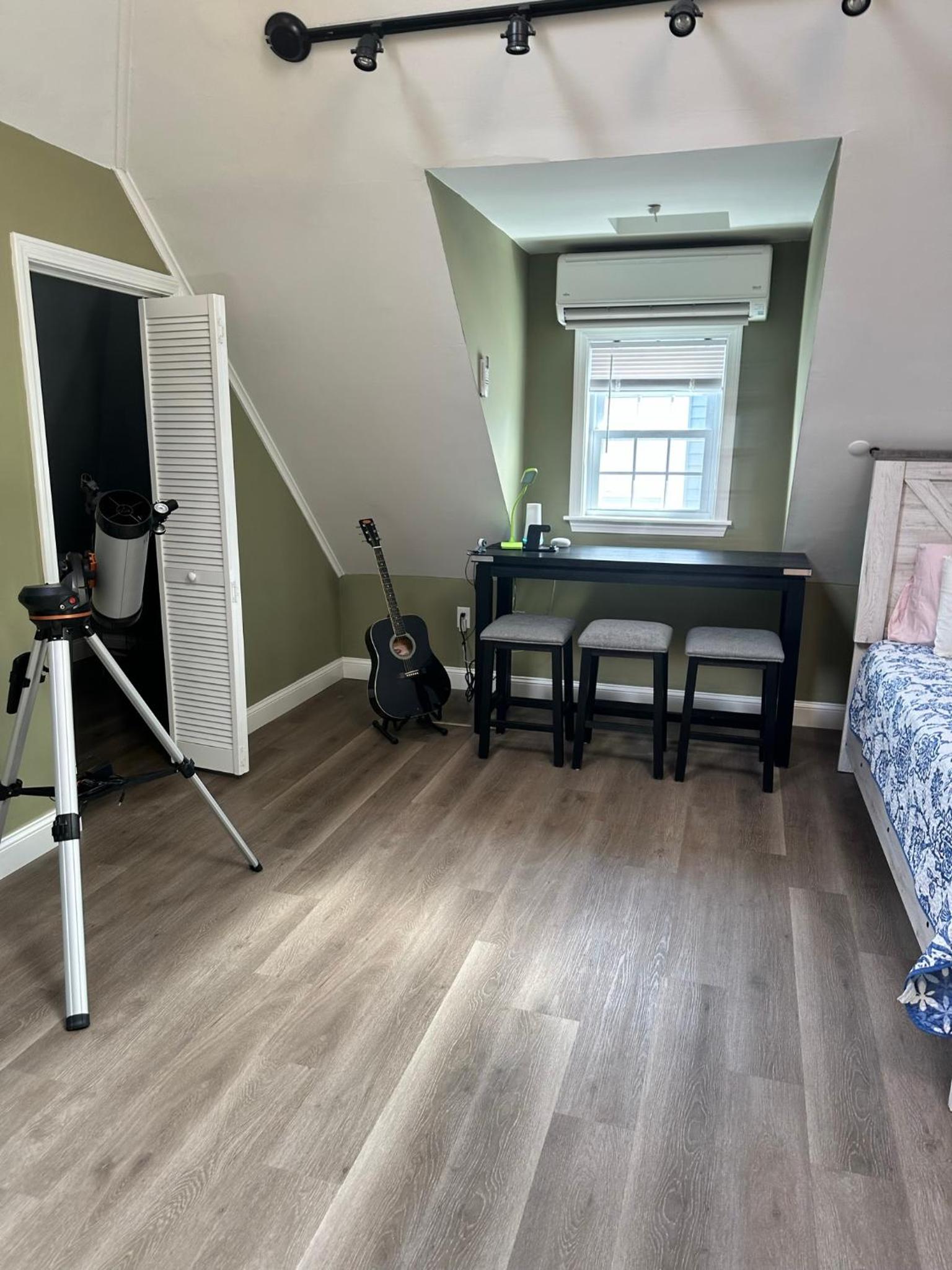 Studio Apartment photo 1