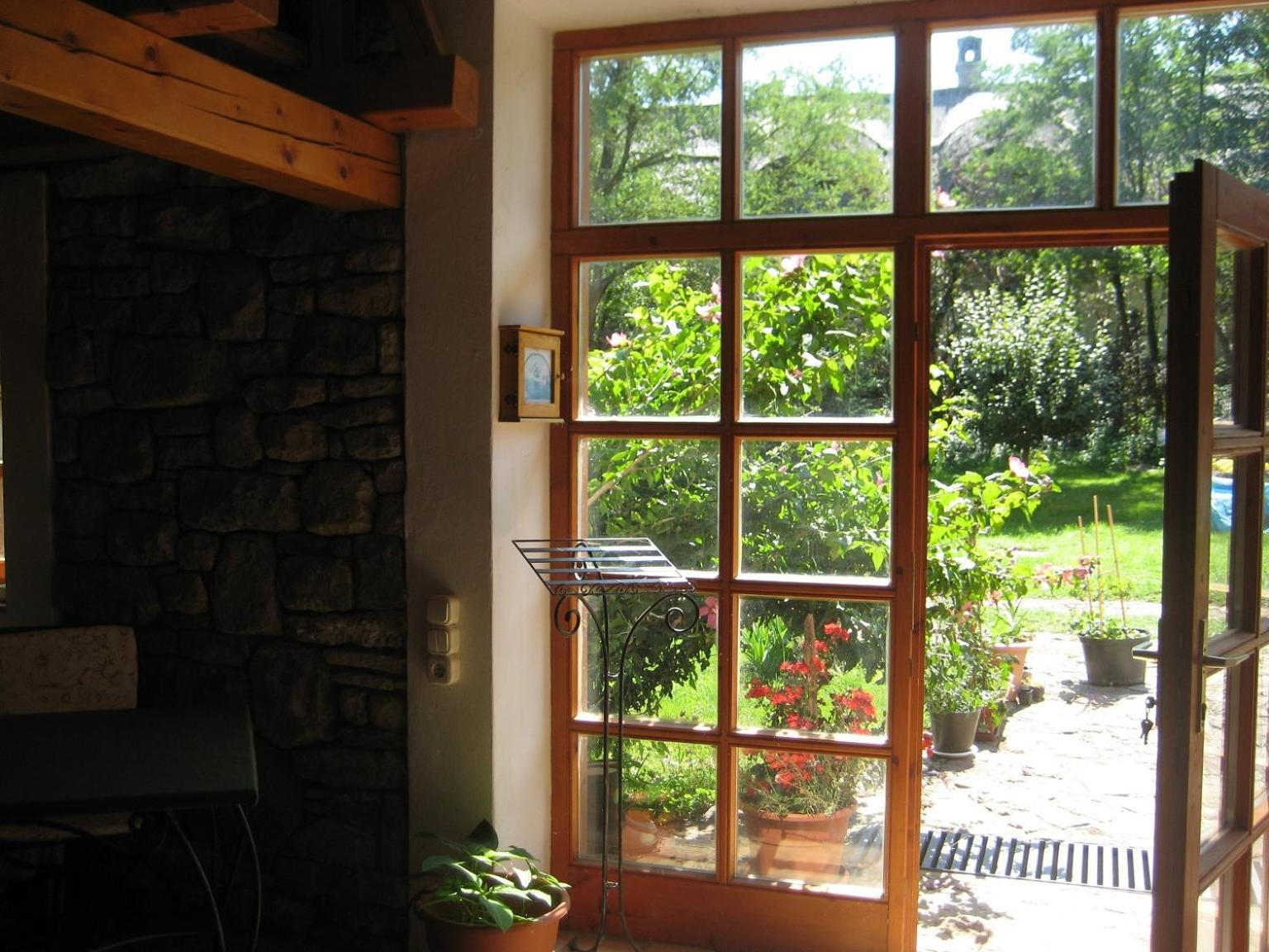 Apartment with Mountain View photo 2