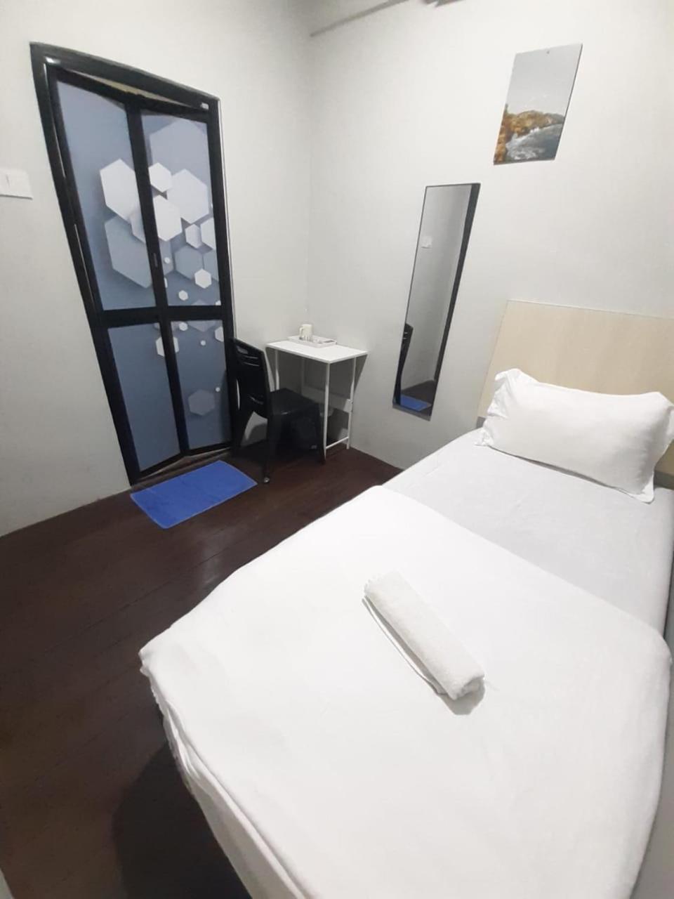 Standard Single Room photo 2