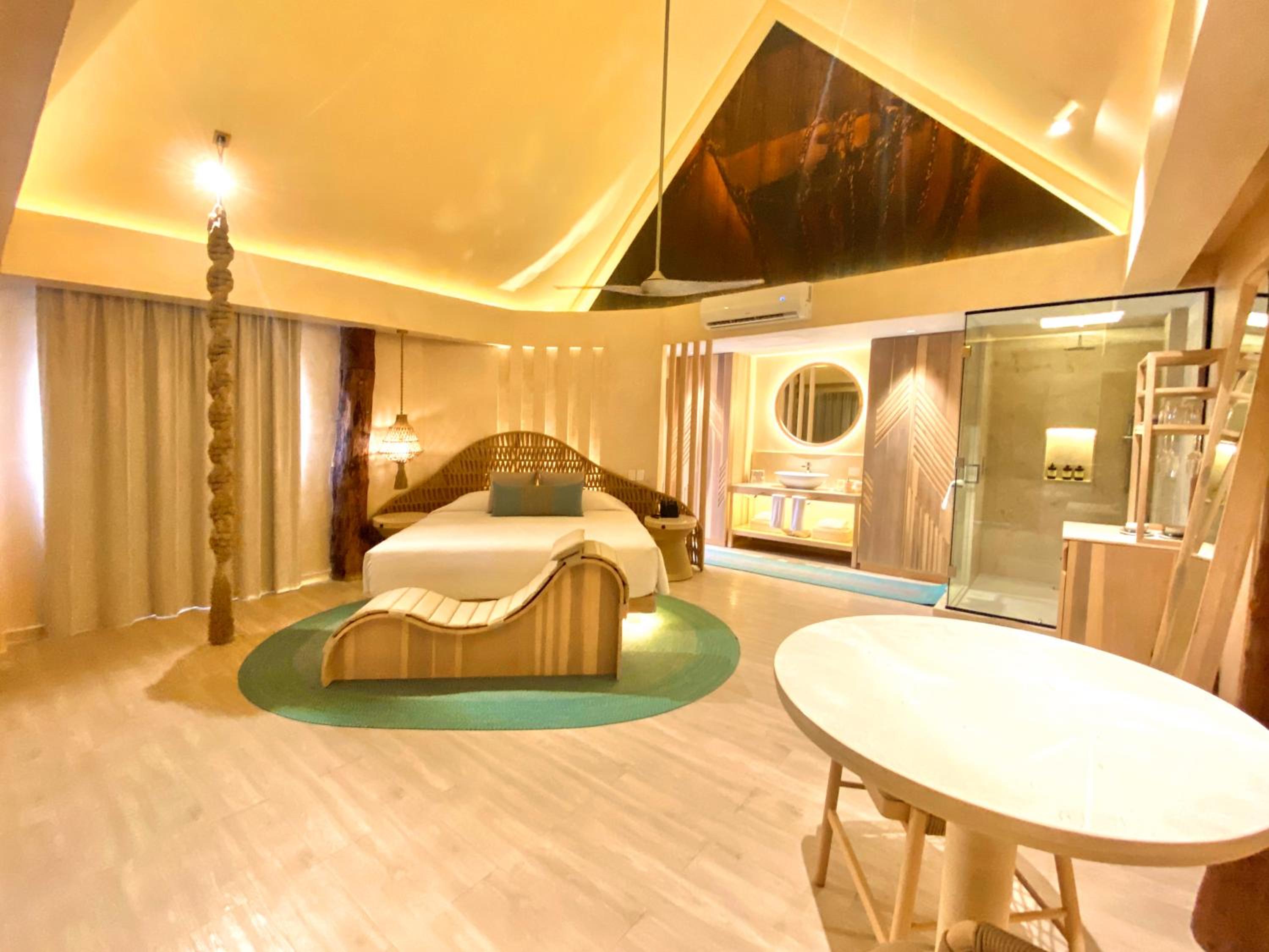 Junior Suite with Garden View - Photo 10