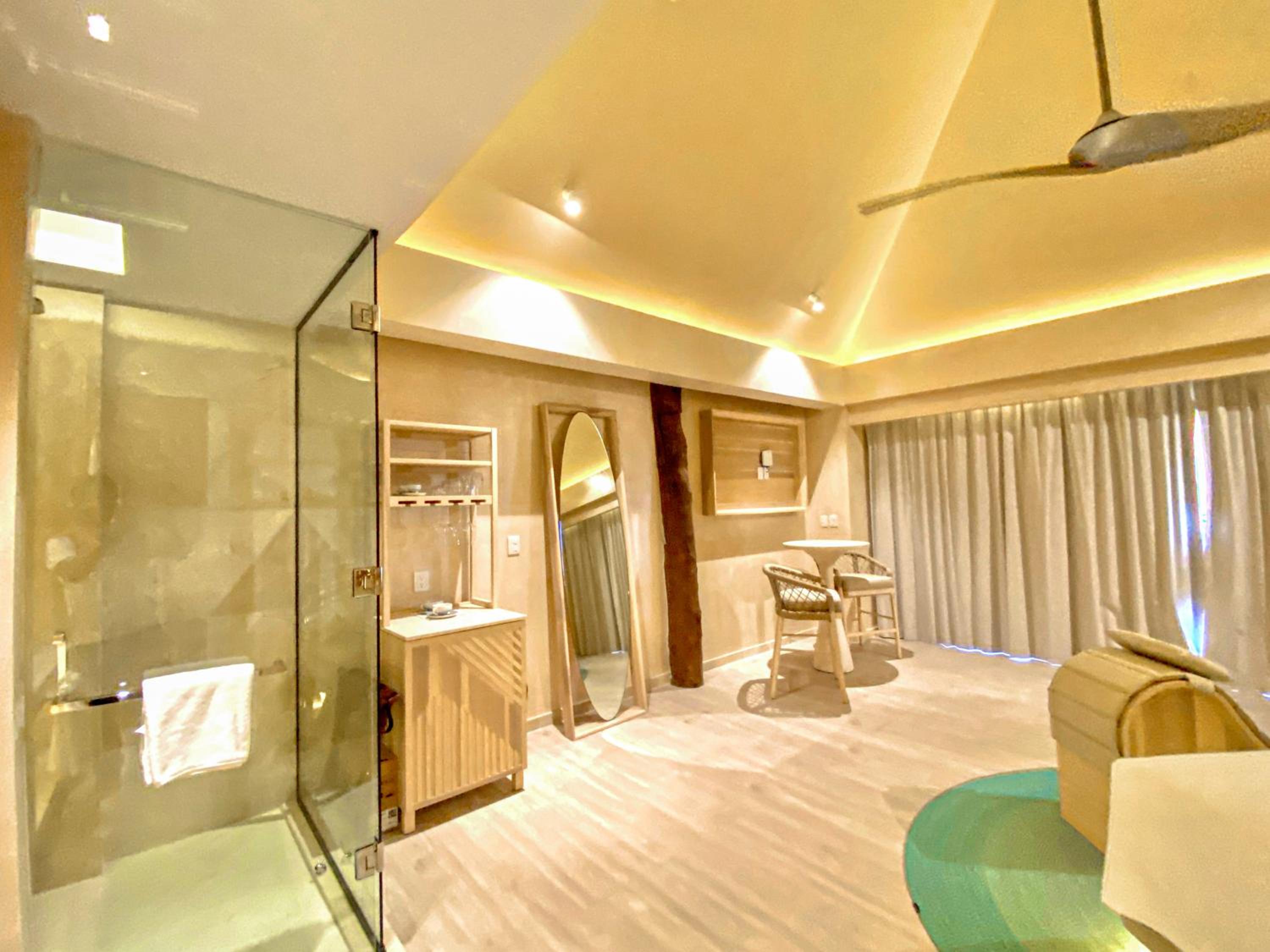 Junior Suite with Garden View - Photo 12