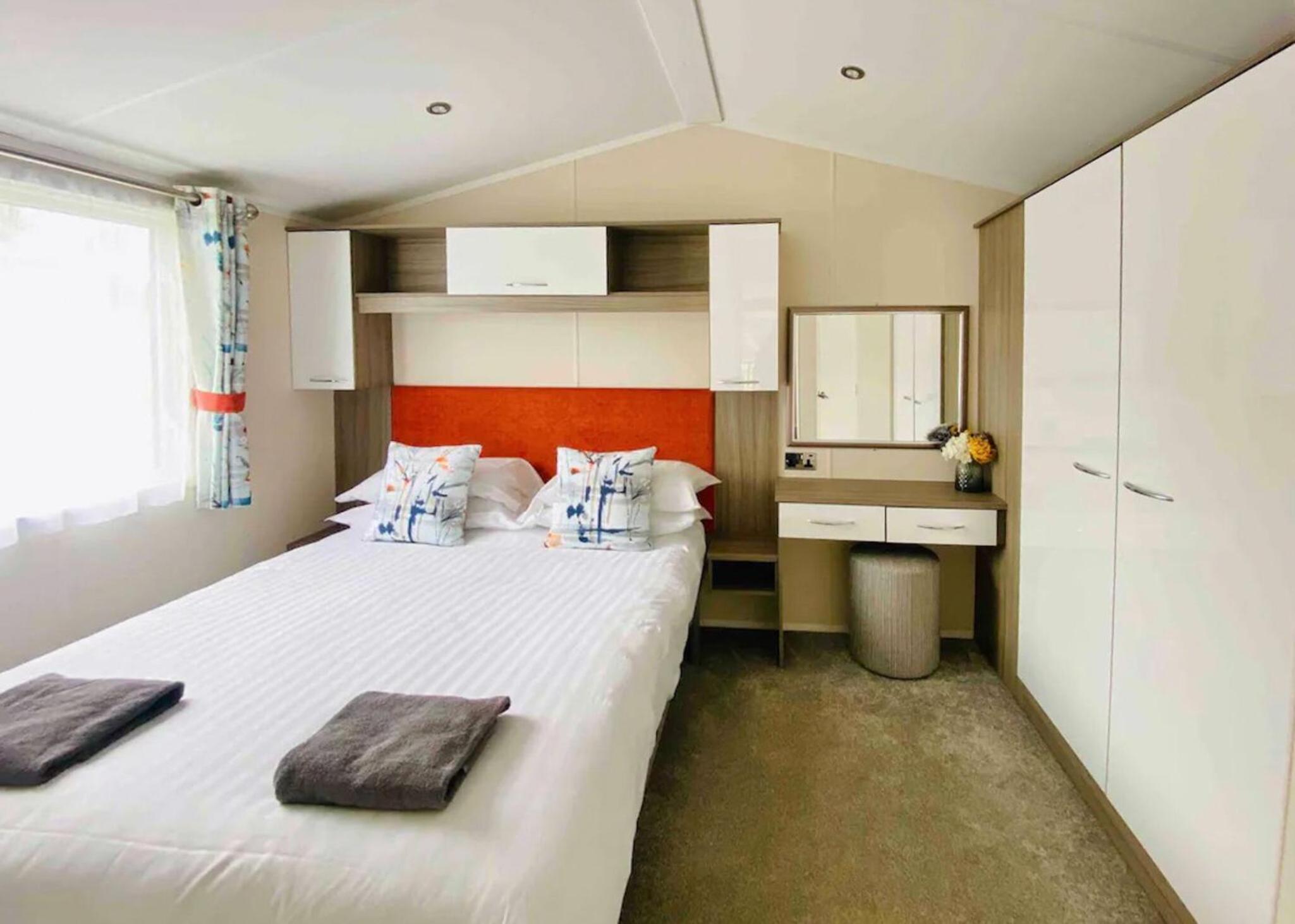 Two-Bedroom House 2 photo 1