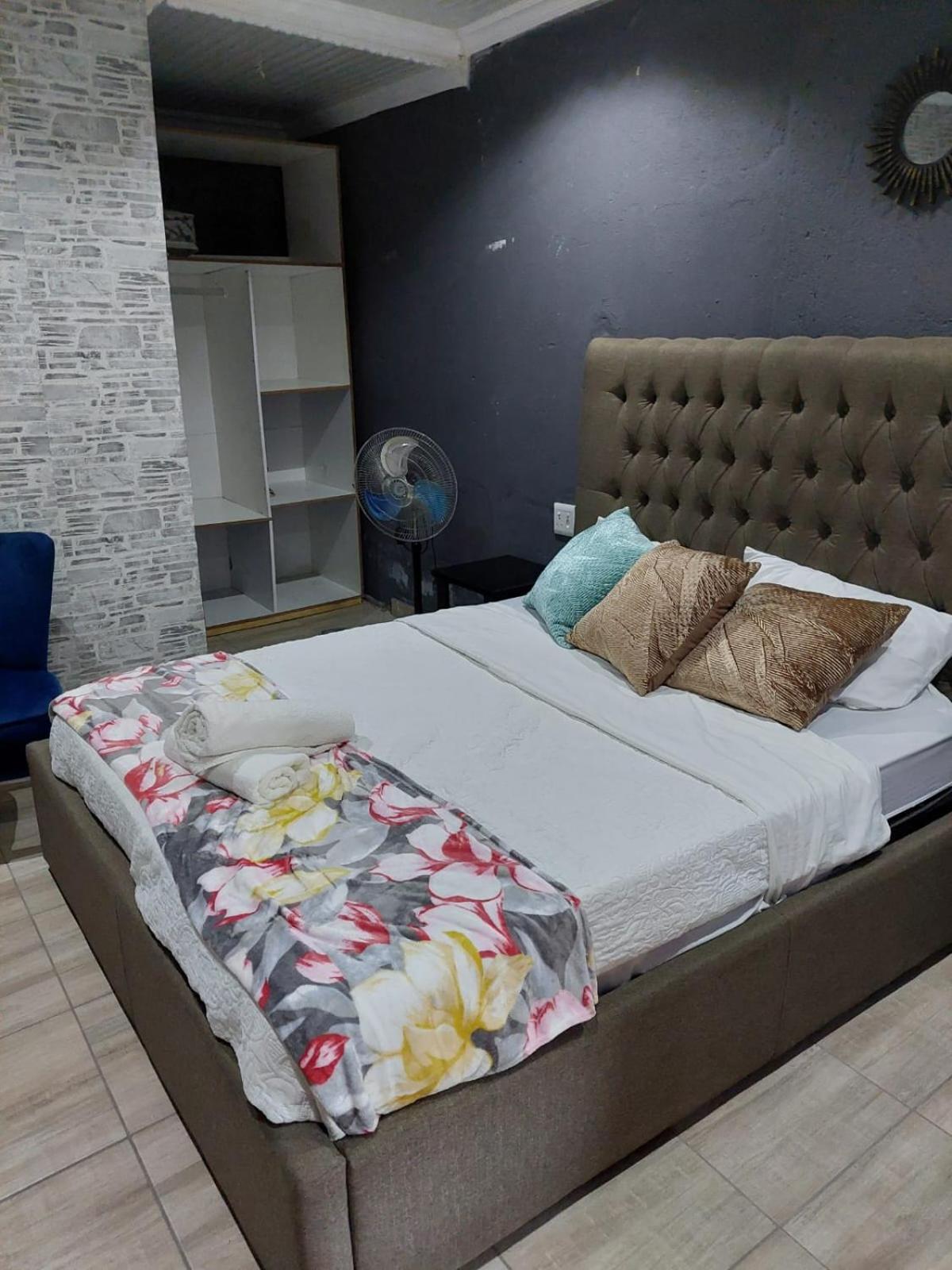 Double Room - Photo 1