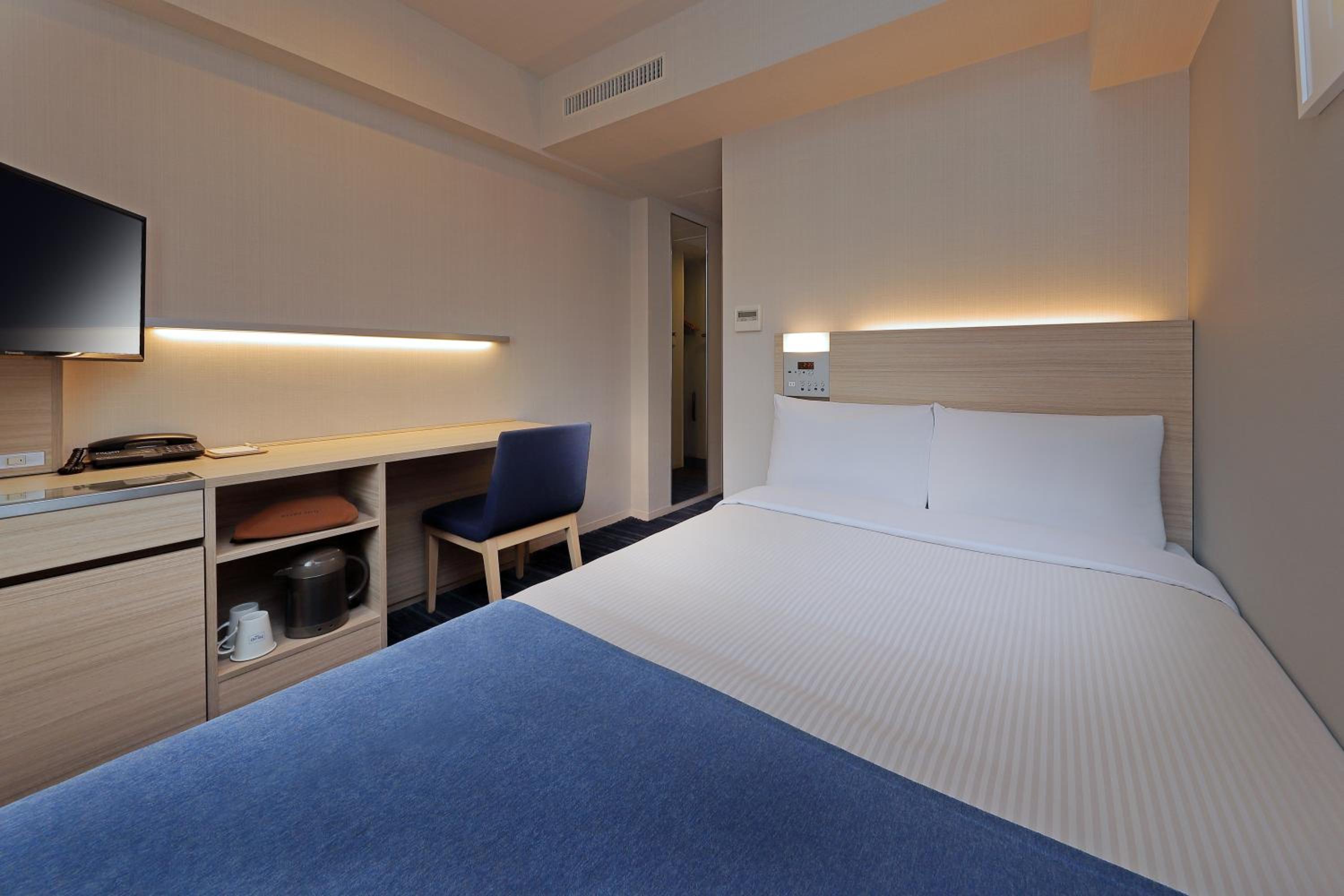 Double Room with Small Double Bed - Non-Smoking photo 1