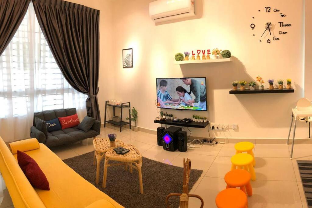 Four-Bedroom House photo 1