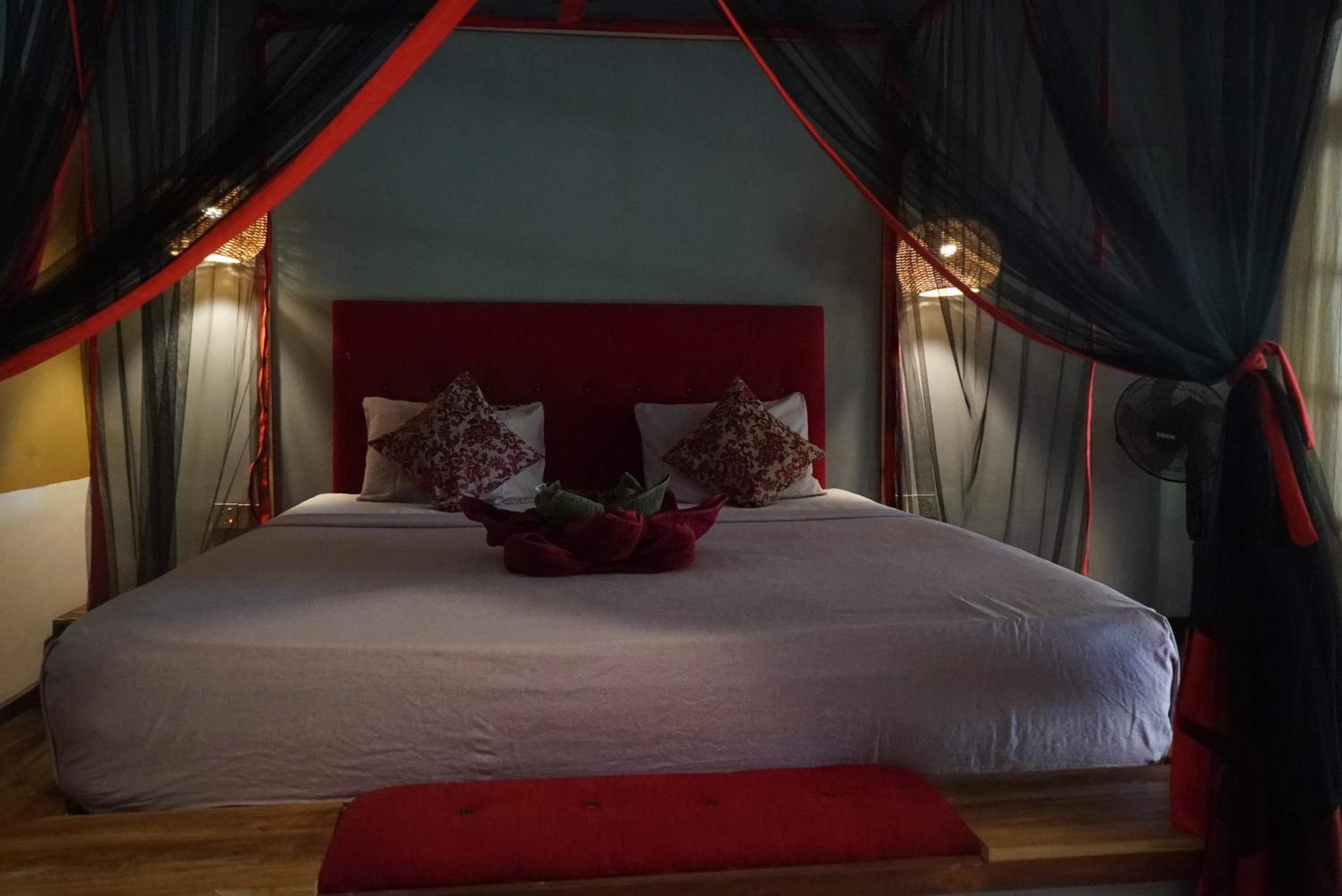 King Room with Balcony photo 1