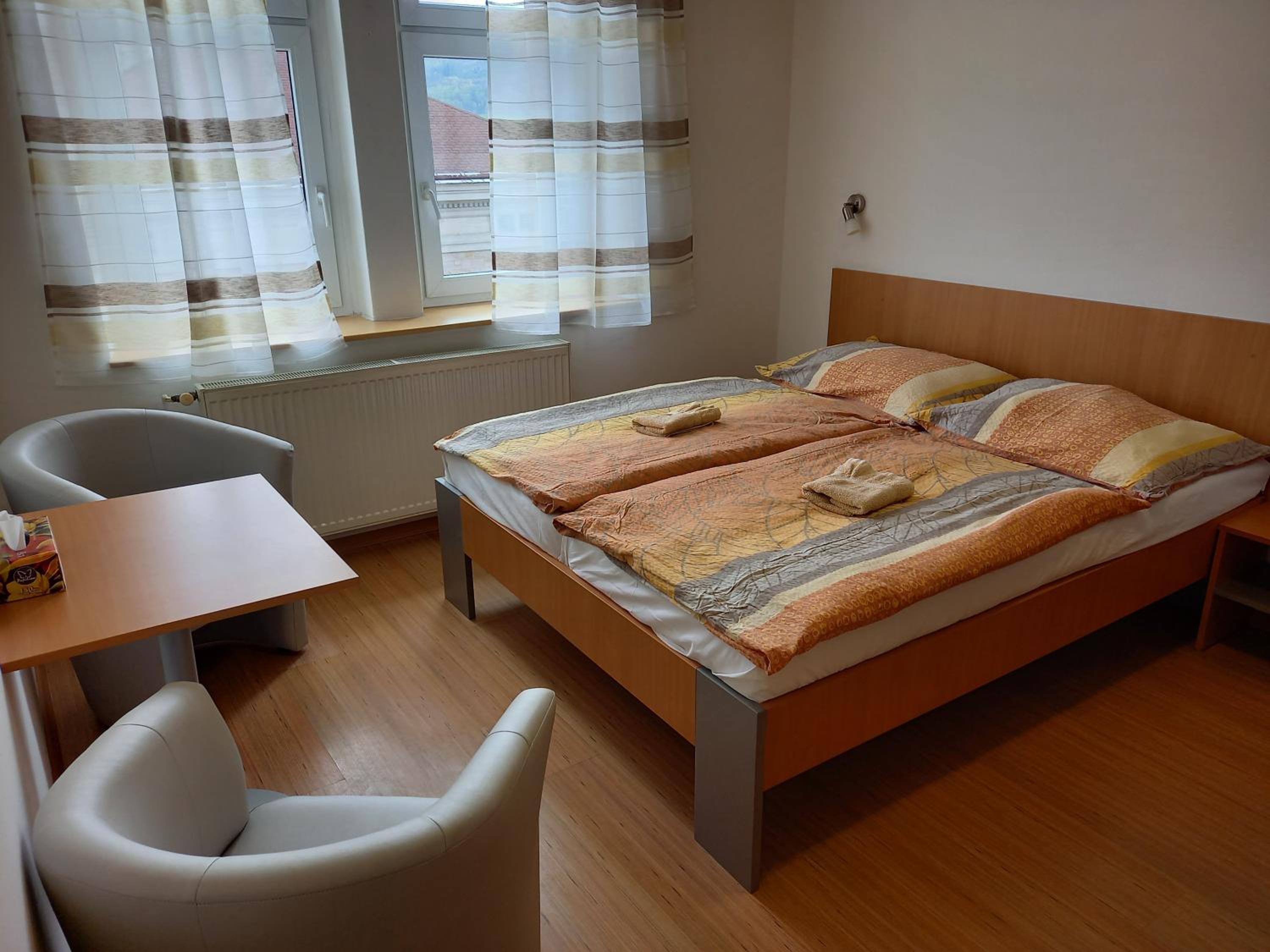 Double or Twin Room with Private Bathroom - Photo 1