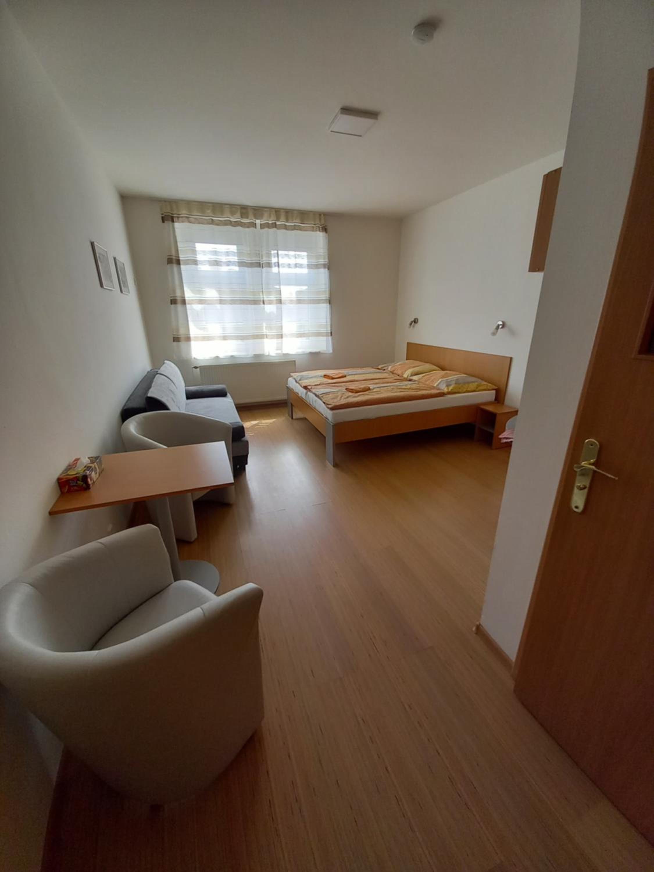 Triple Room with Private Bathroom - Photo 5