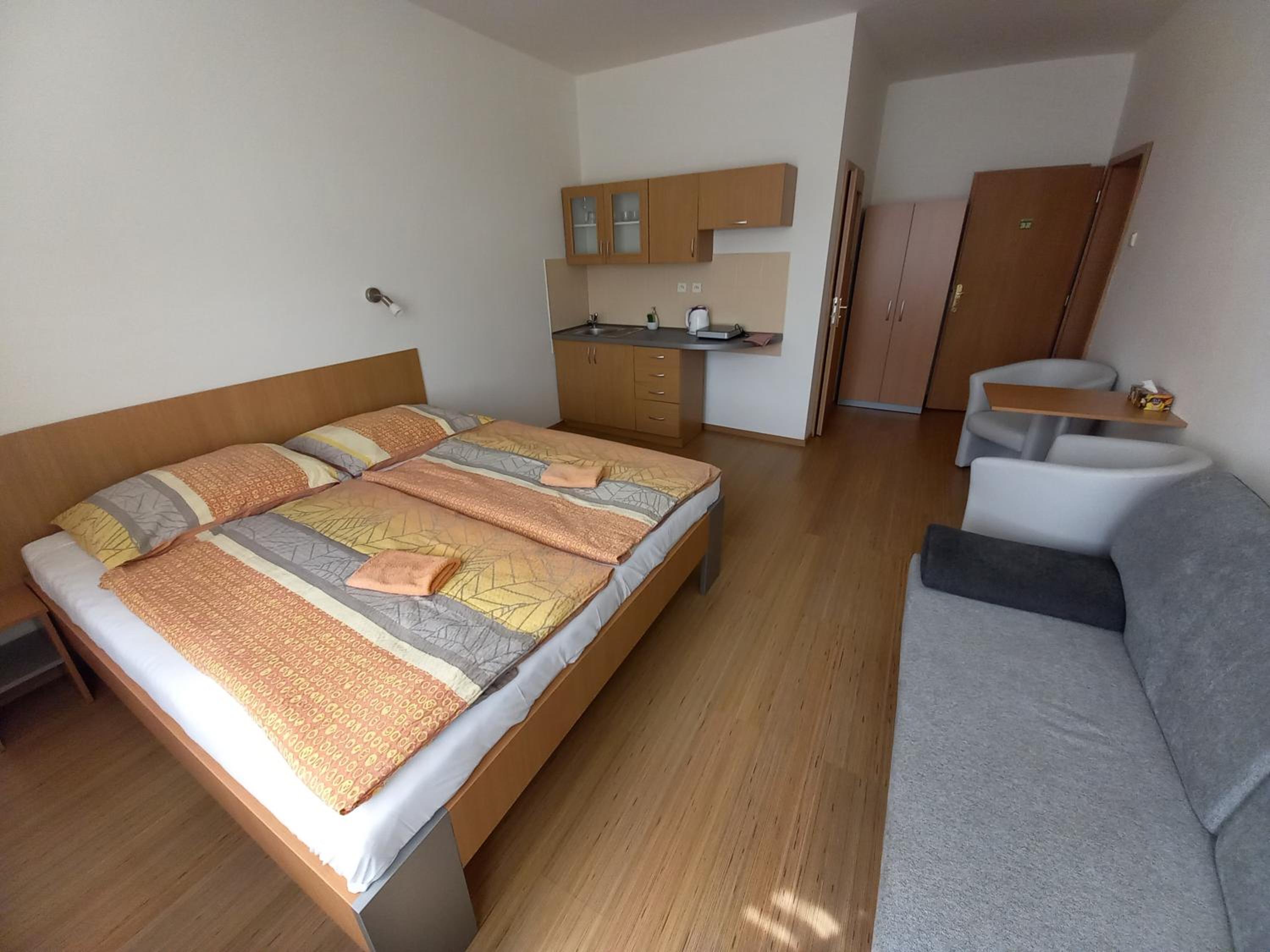 Triple Room with Private Bathroom - Photo 1