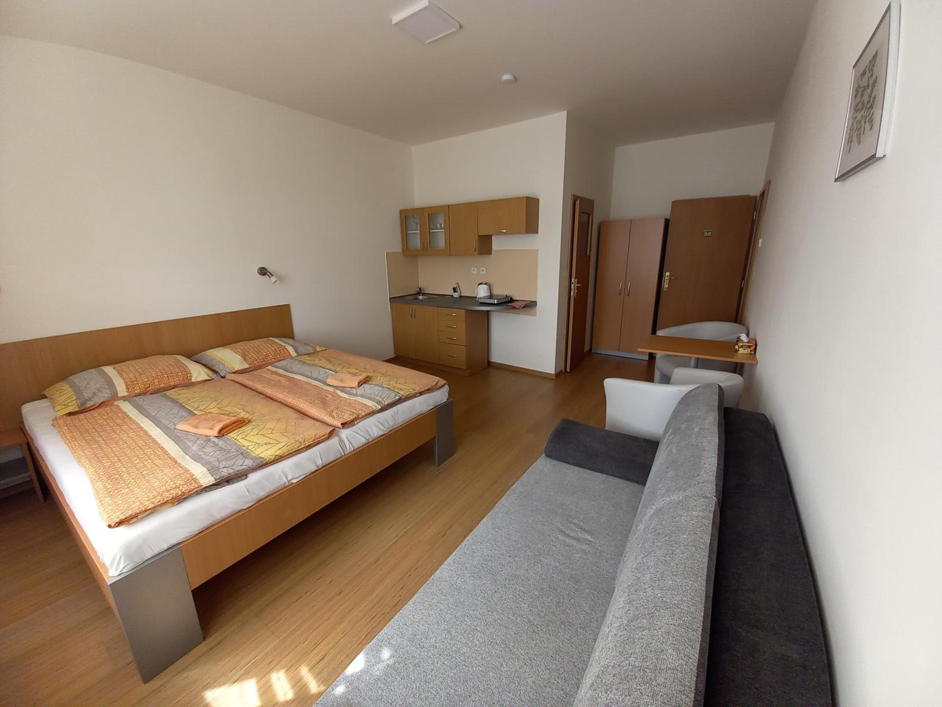 Triple Room with Private Bathroom - Photo 4