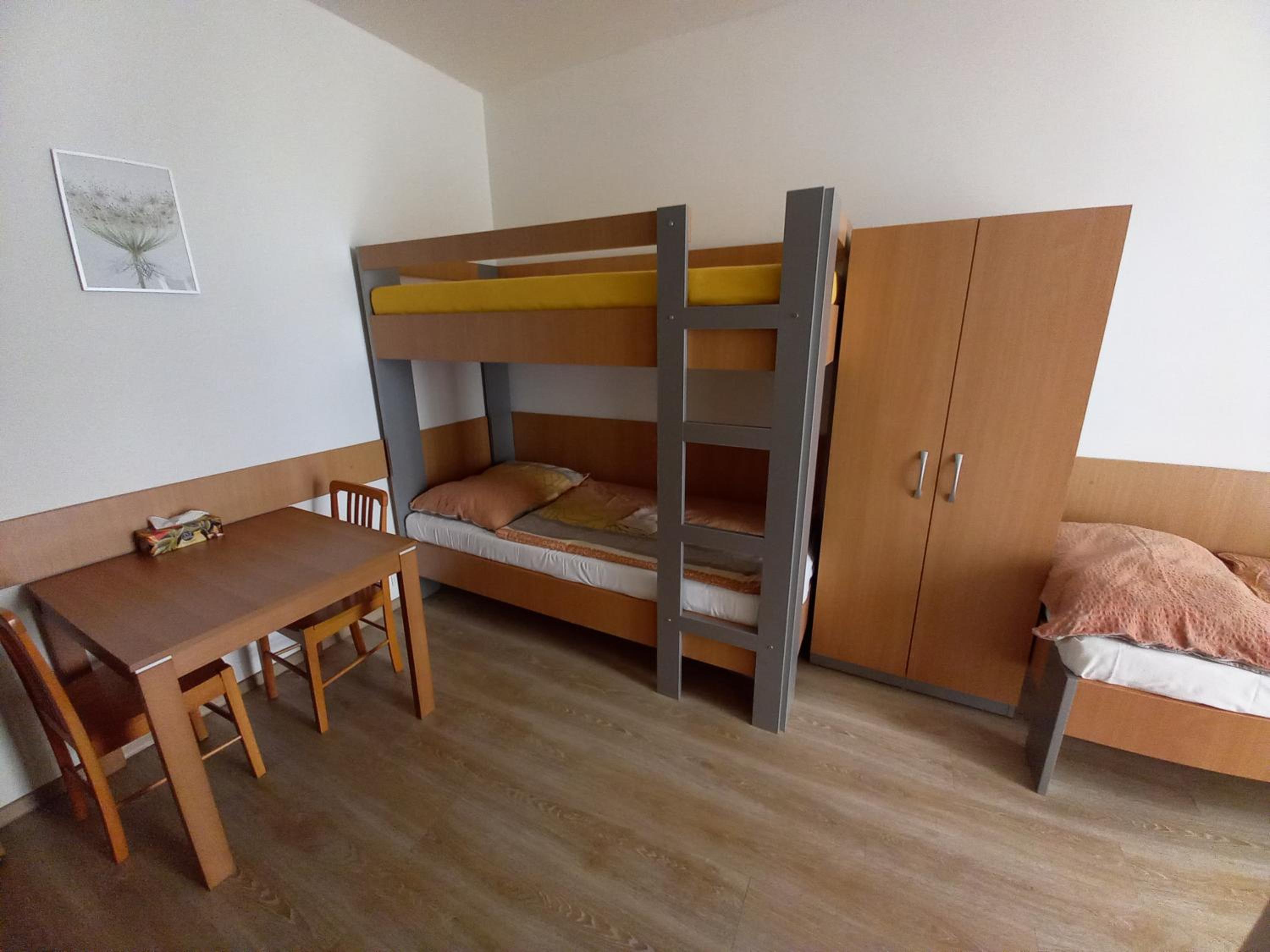 Triple Room with Private Bathroom and Balcony - Photo 1