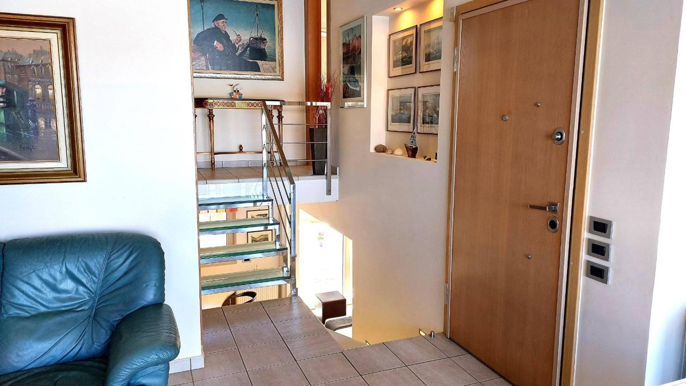 Three-Bedroom Apartment photo 1