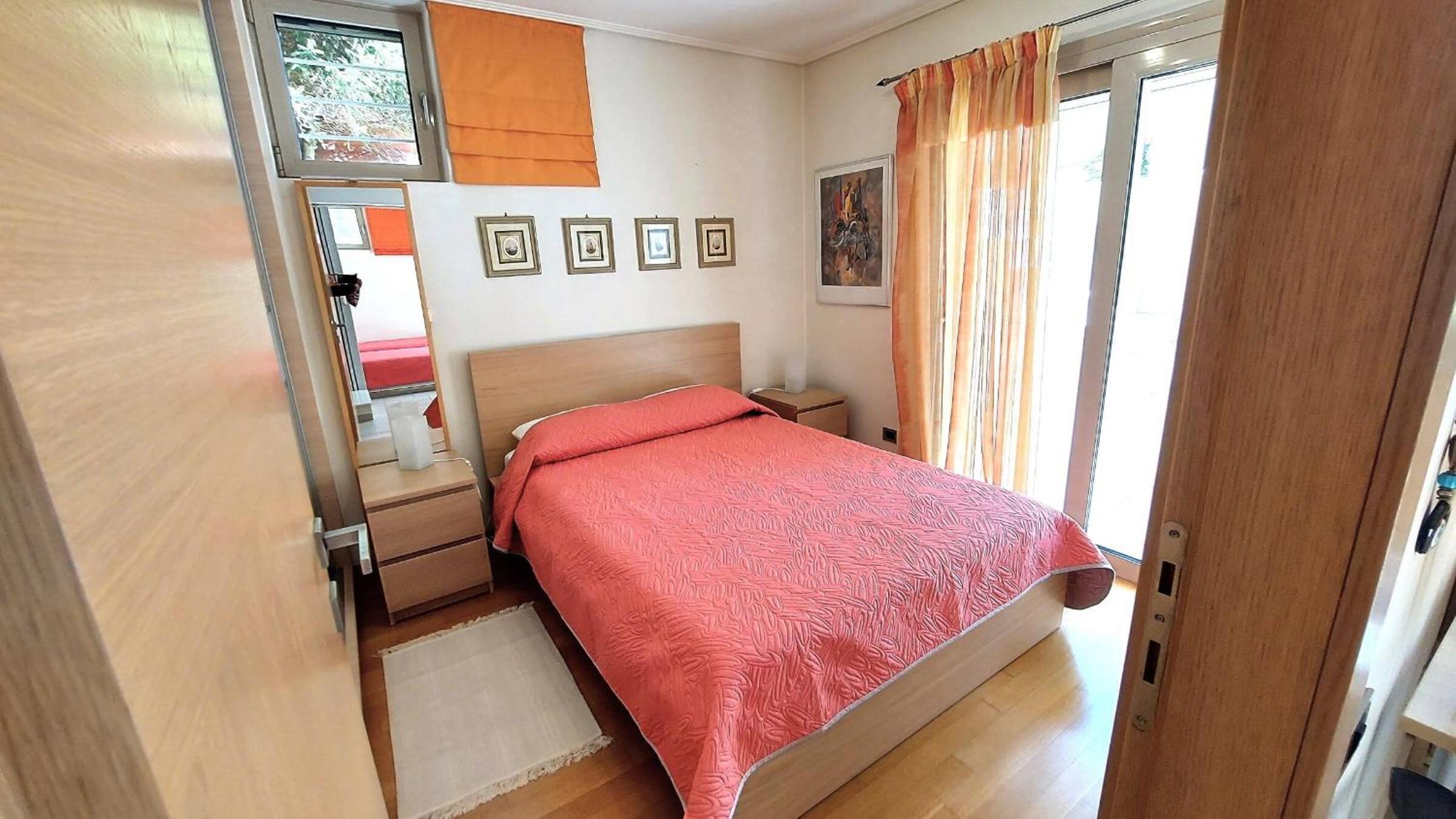 Three-Bedroom Apartment photo 3
