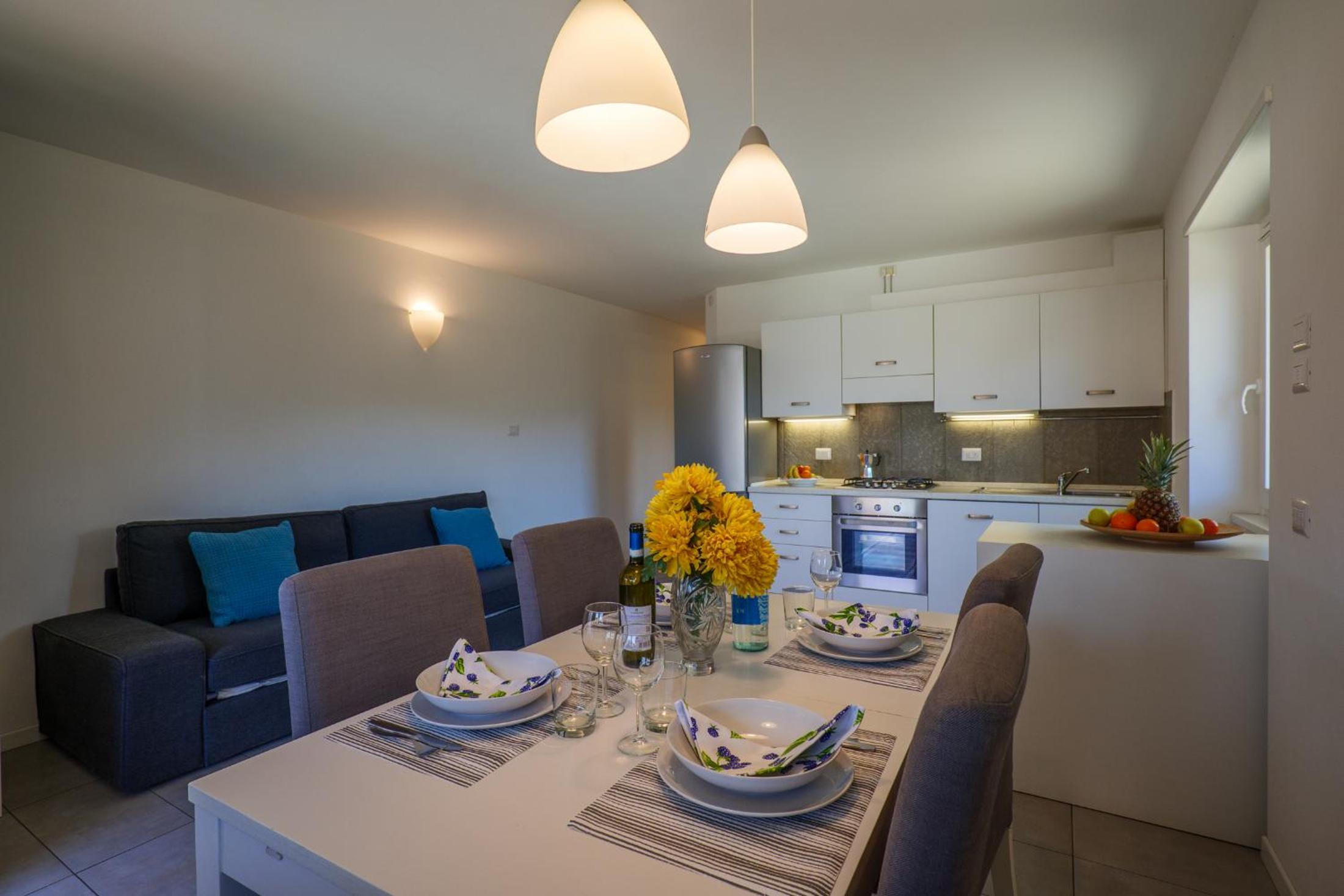 One-Bedroom Apartment with Private Garden photo 3