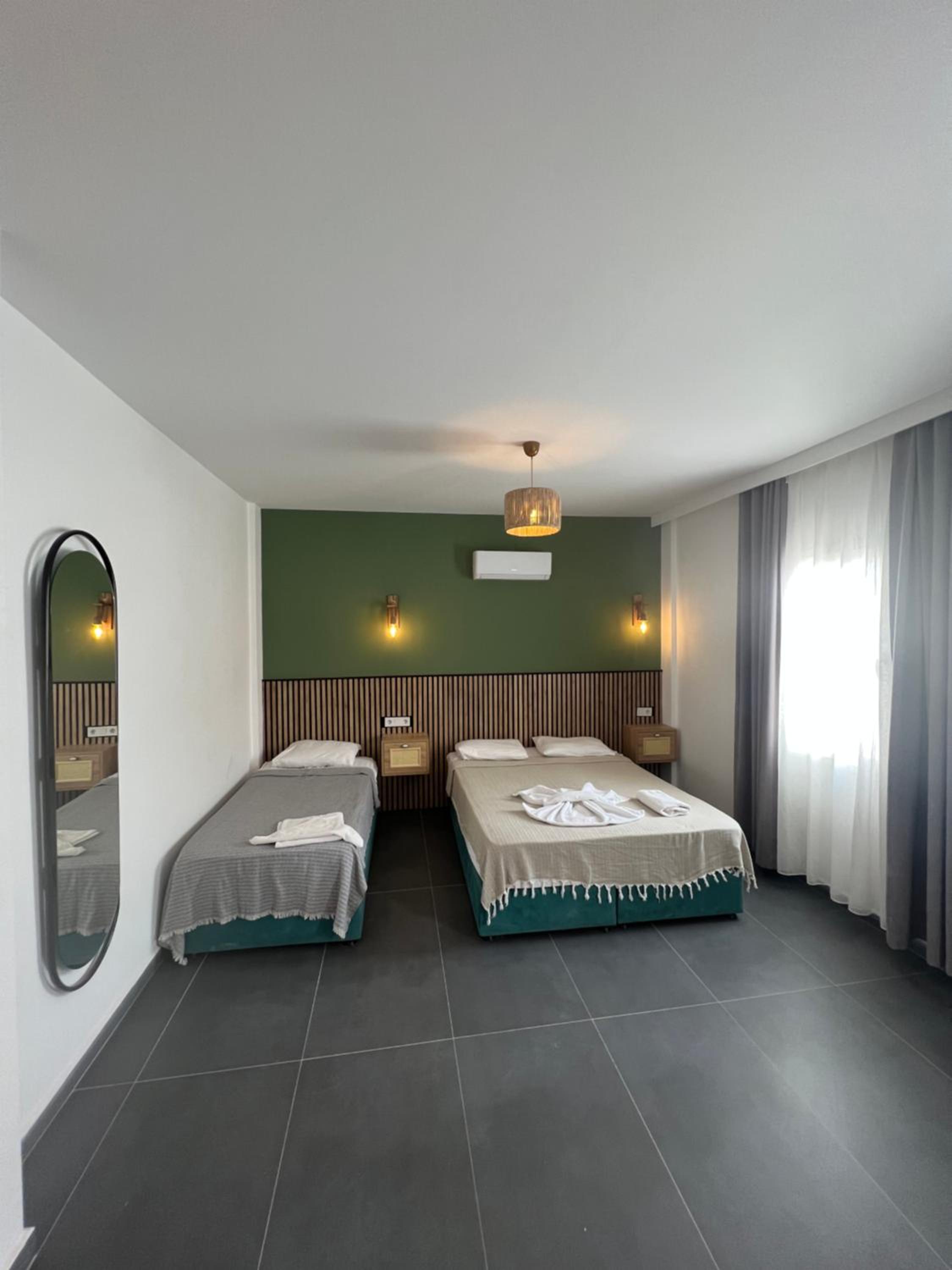 Standard Family Room - Photo 11