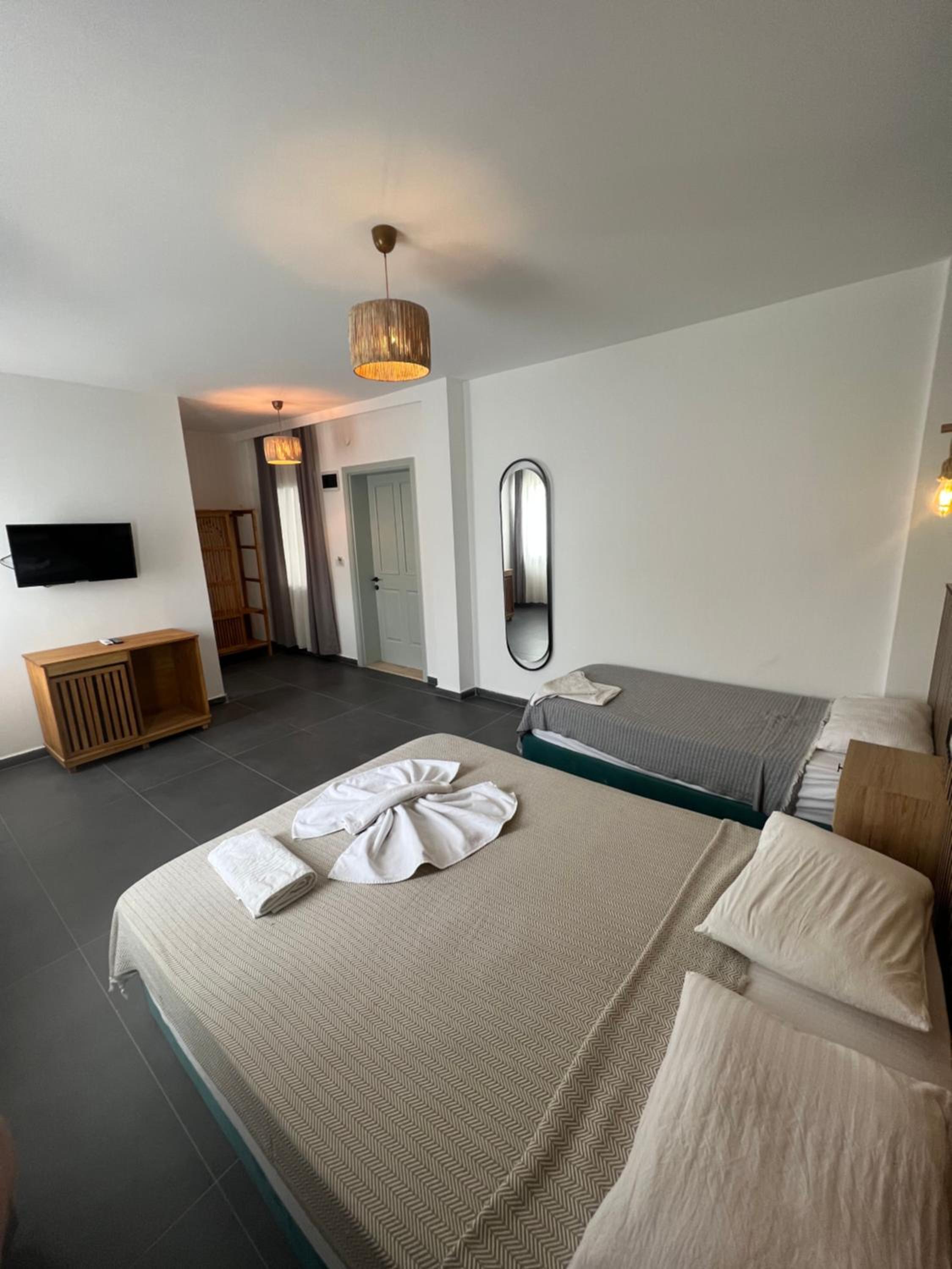 Standard Family Room - Photo 10