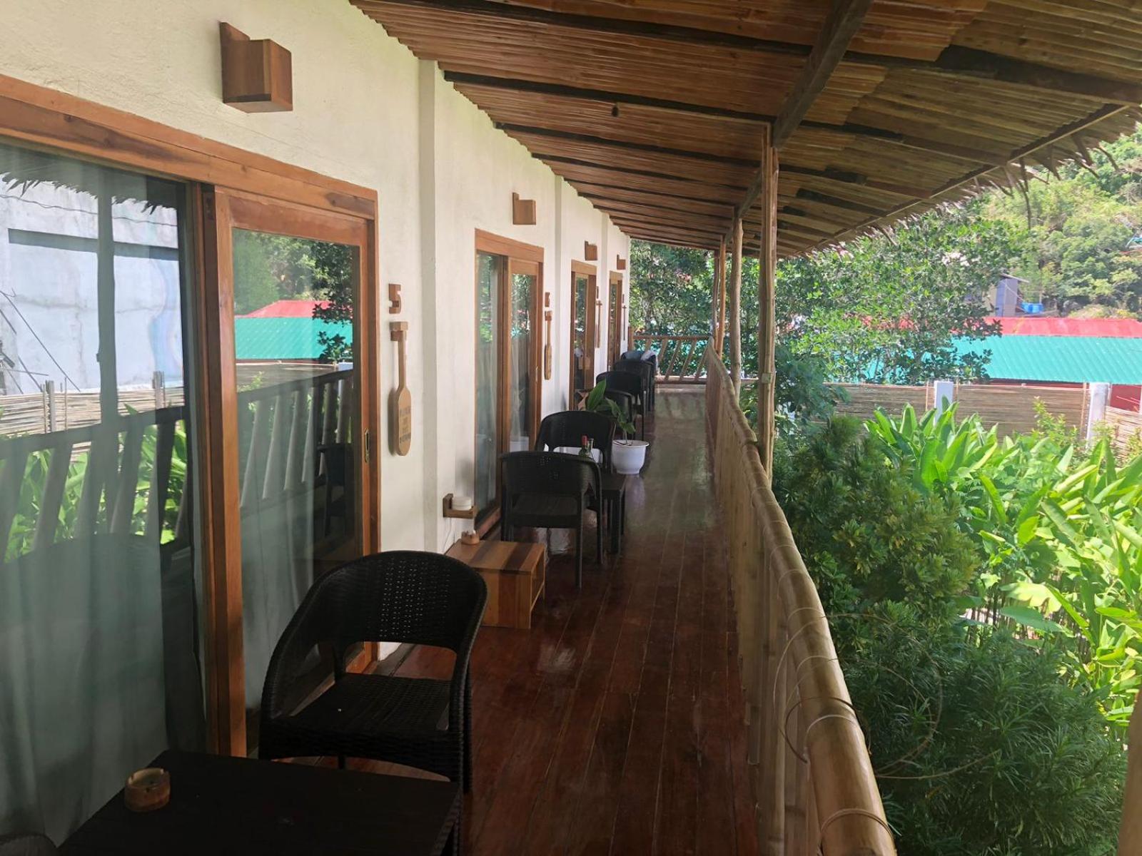 Standard Room with Hall Balcony - Photo 11