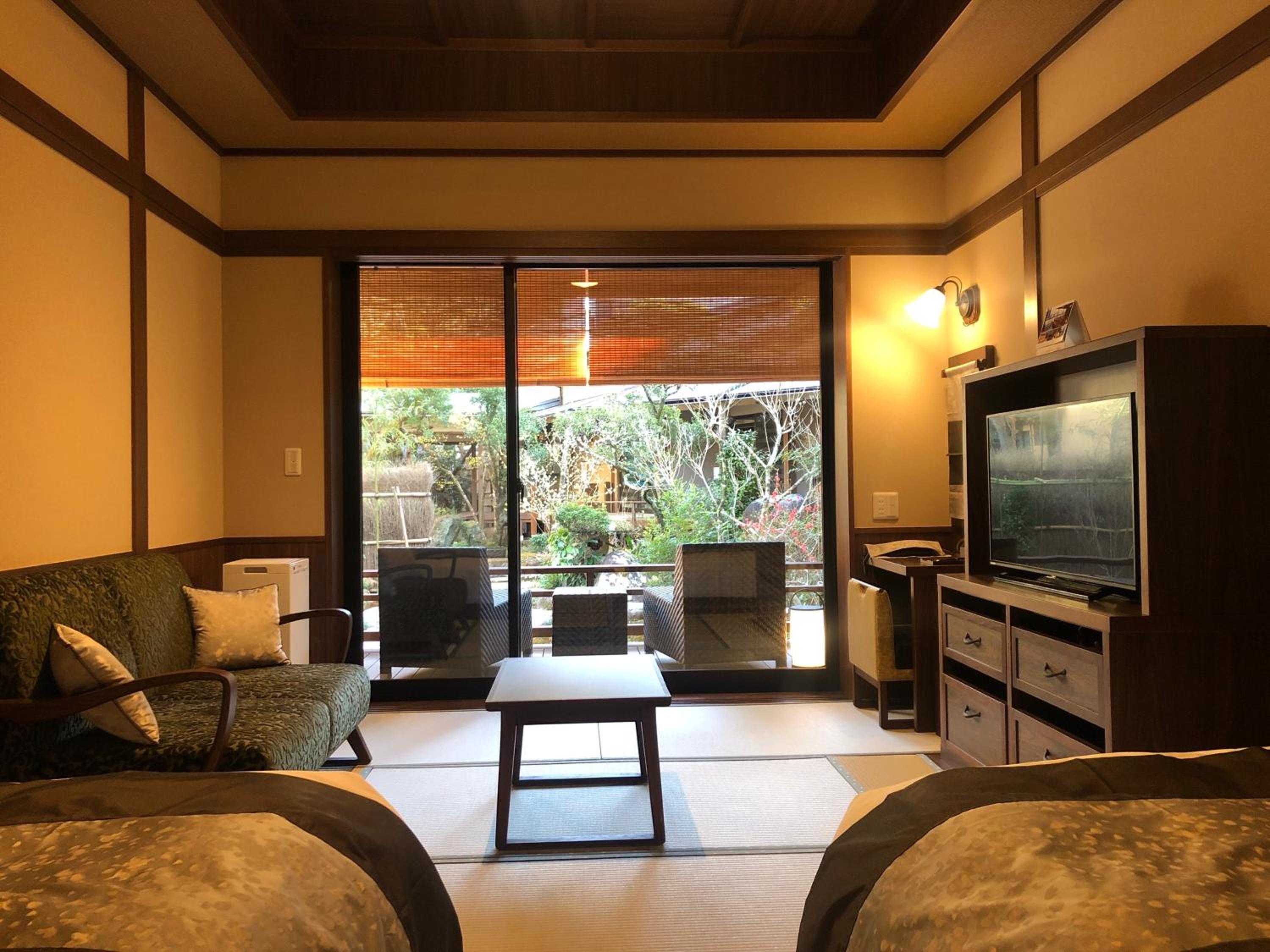 Standard Twin Room with Garden View