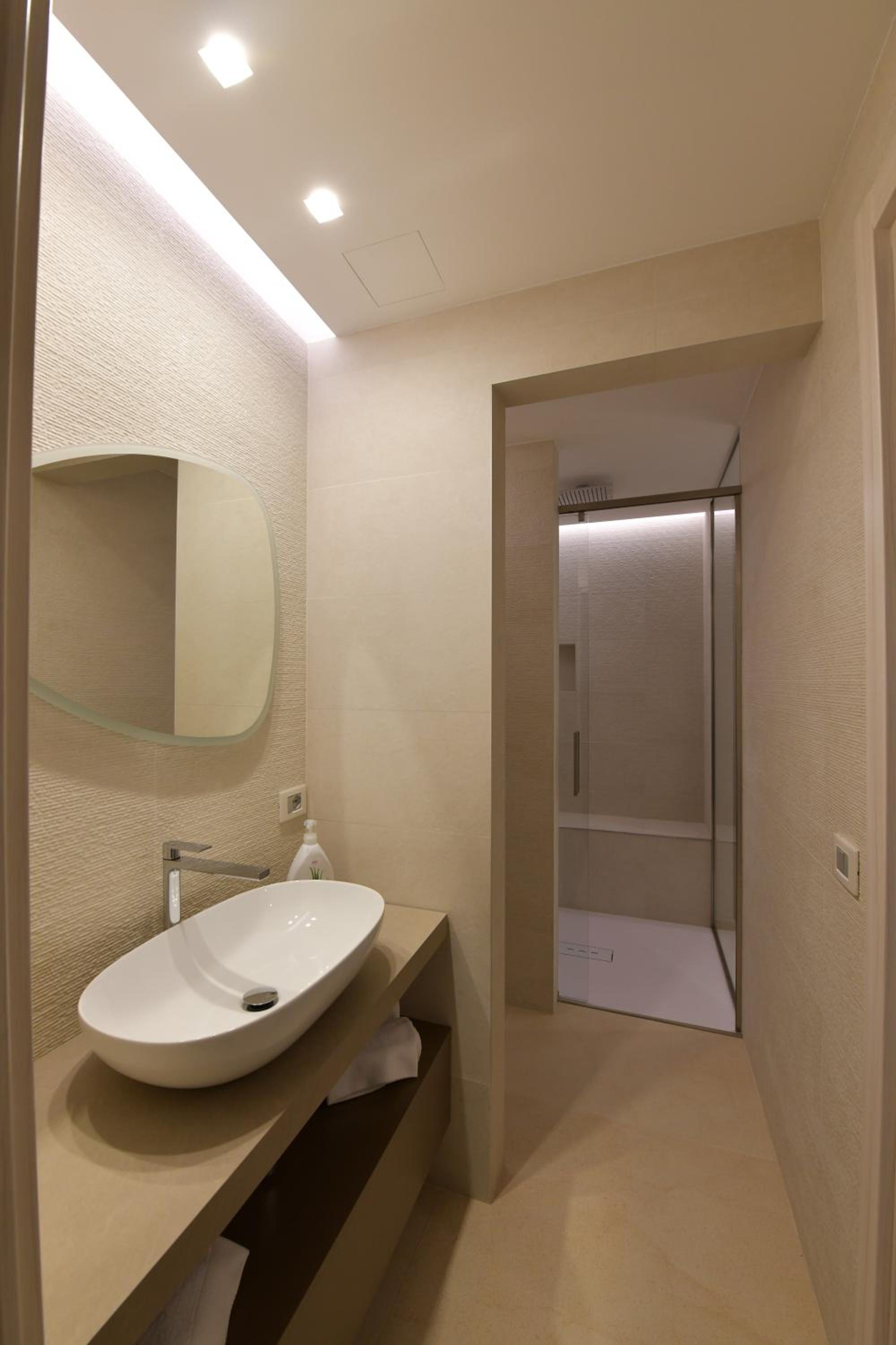 Luxury Quadruple Room - Photo 15