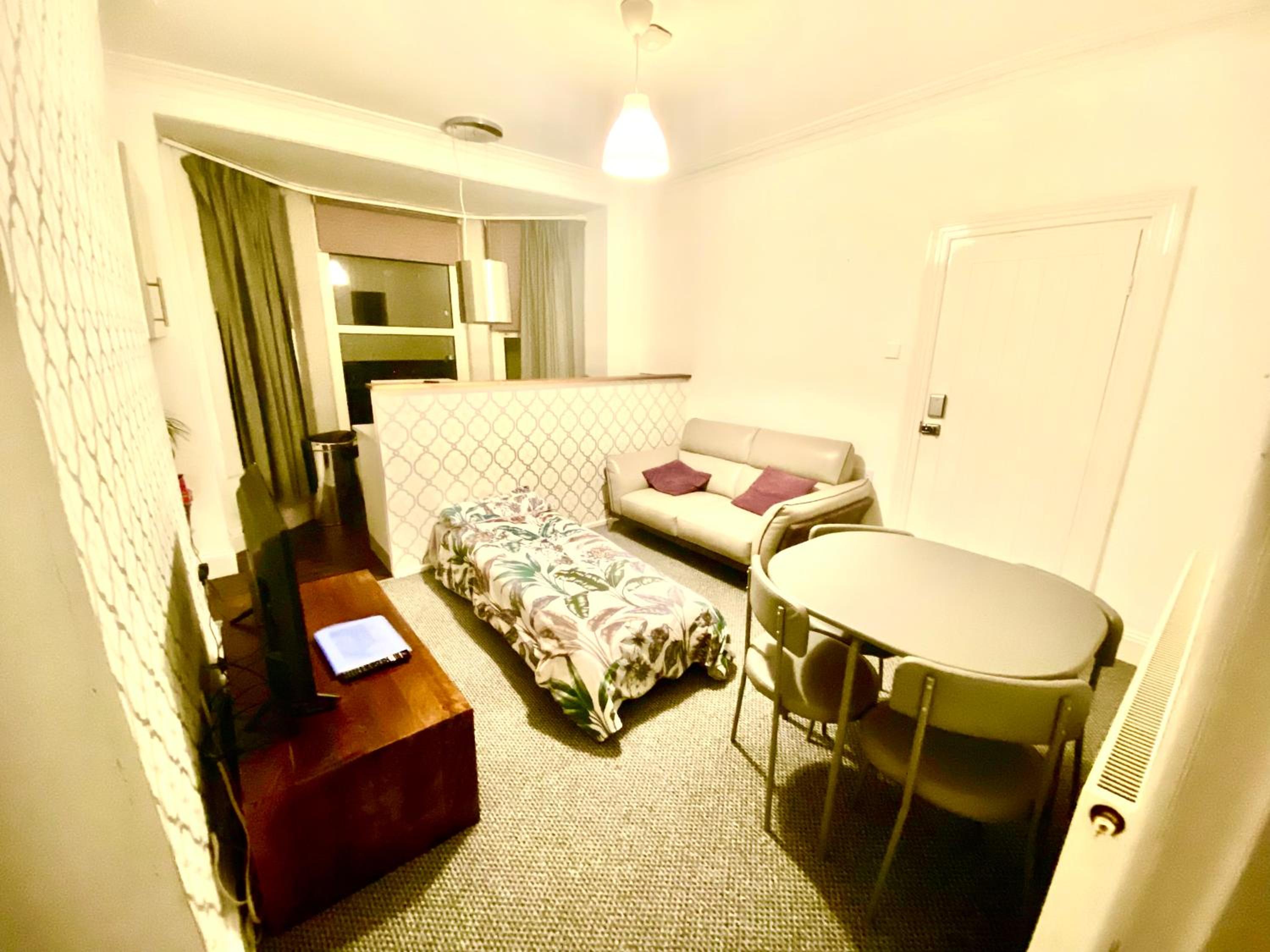 Apartment - Photo 10