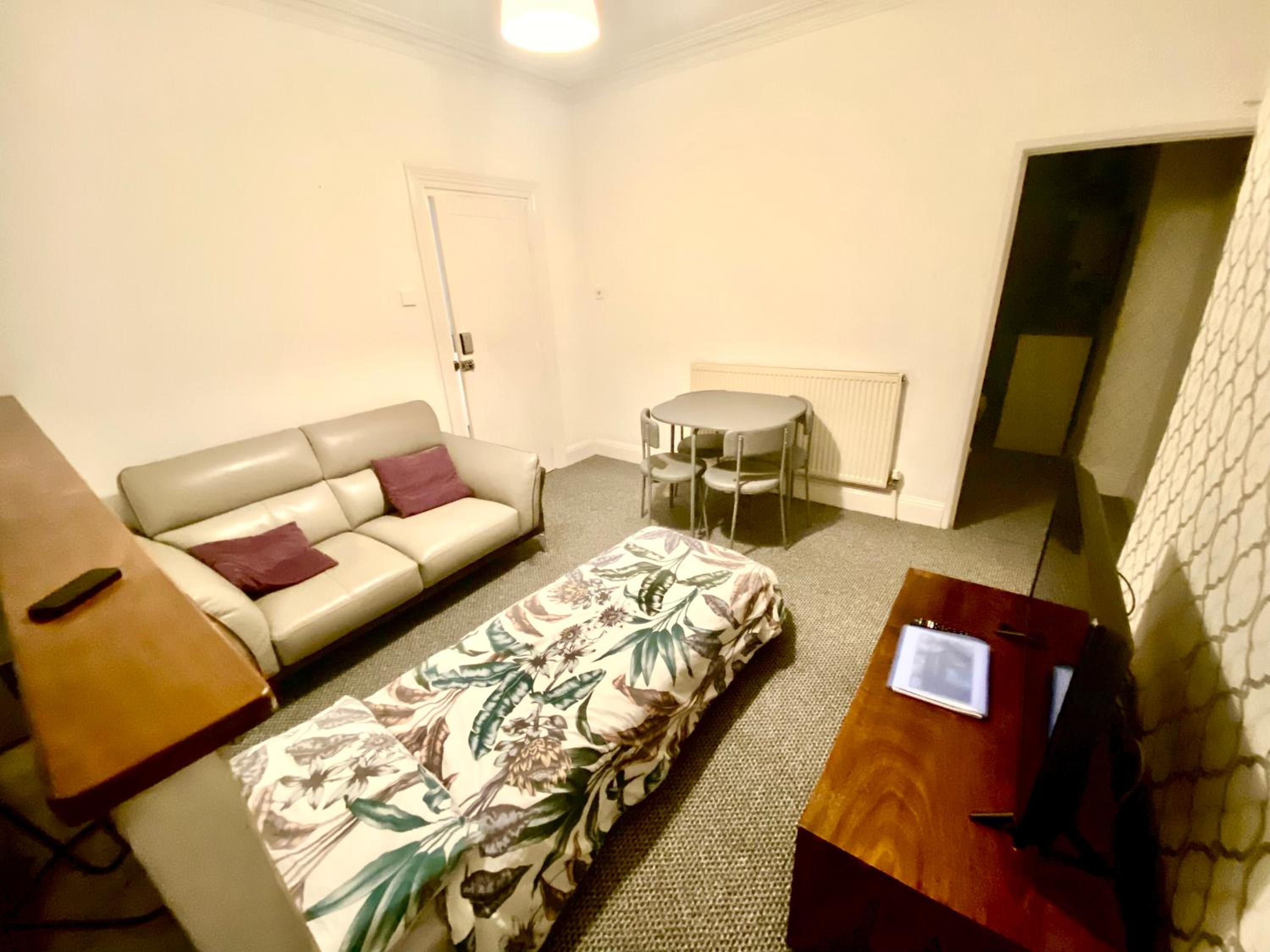 Apartment - Photo 21