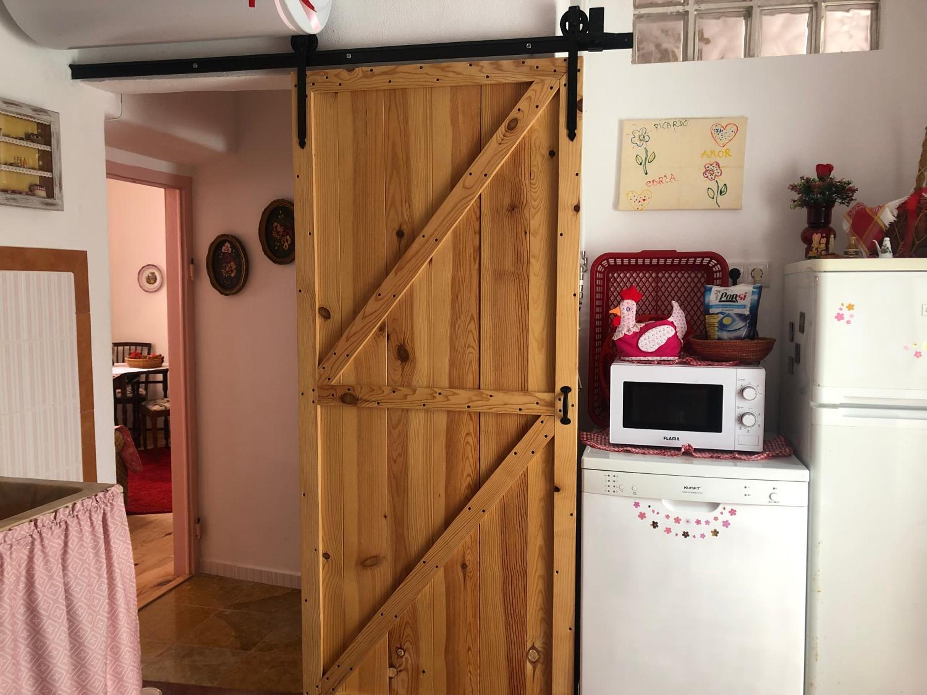 Two-Bedroom House - Photo 8