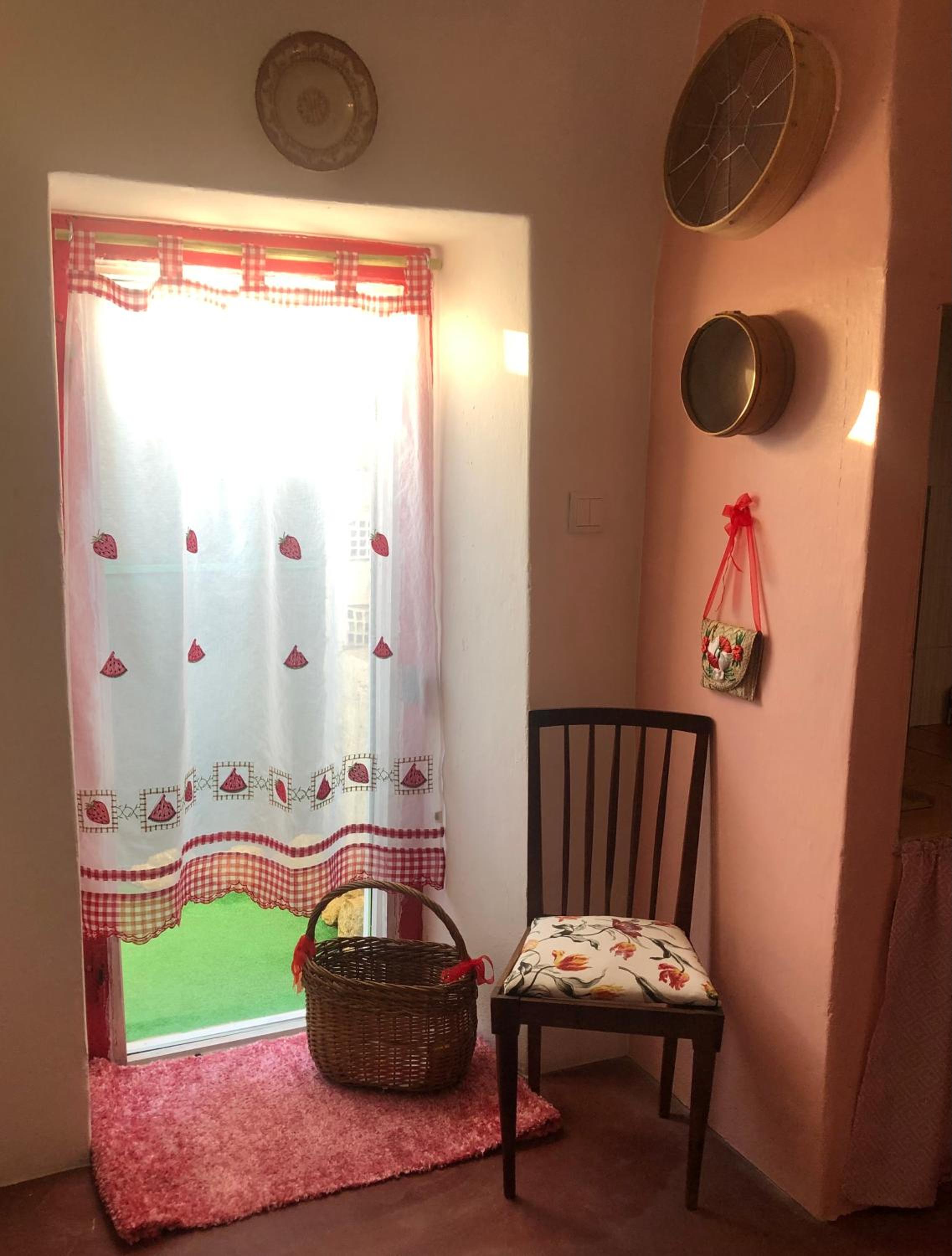Two-Bedroom House - Photo 7