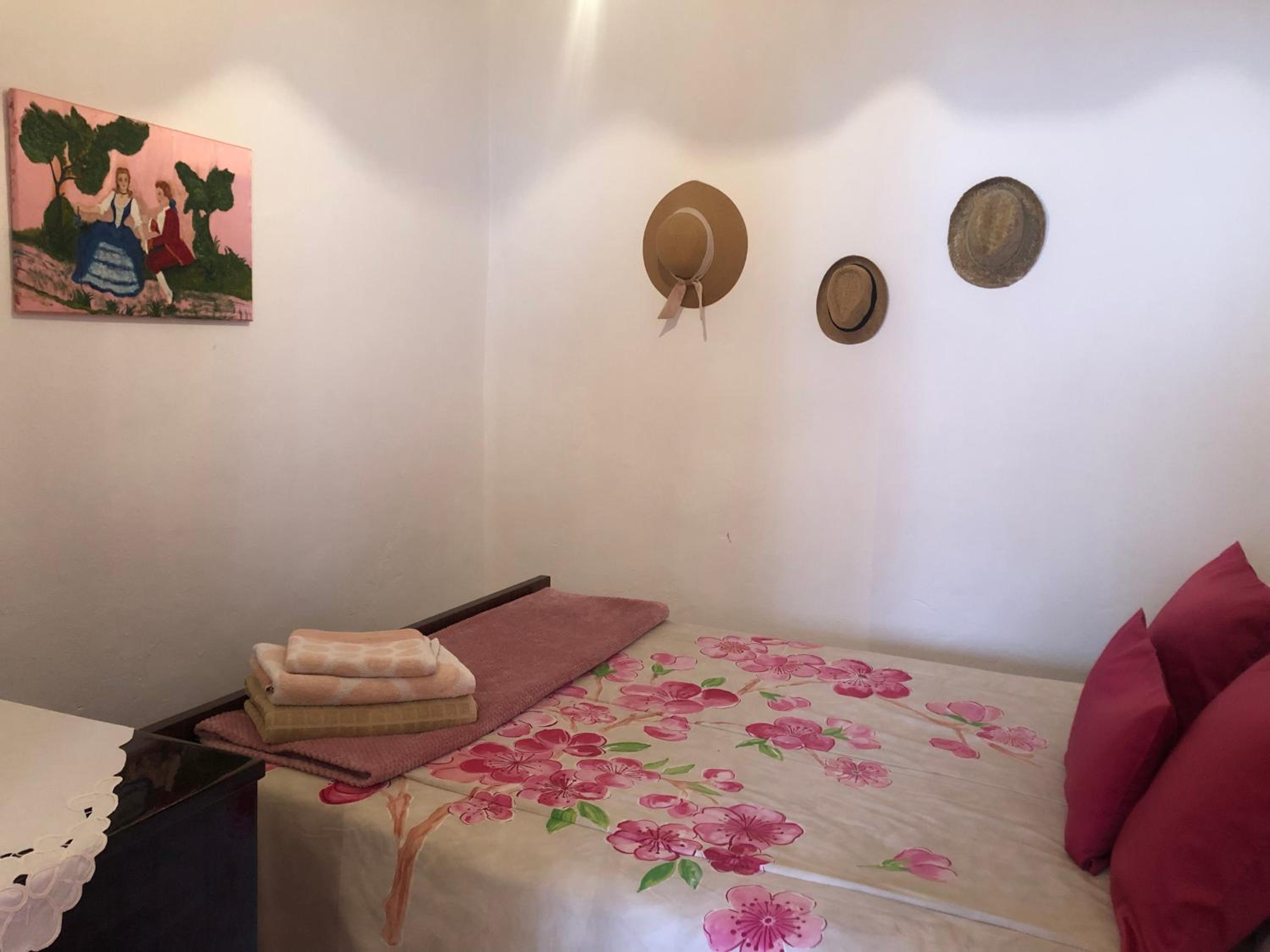 Two-Bedroom House - Photo 26