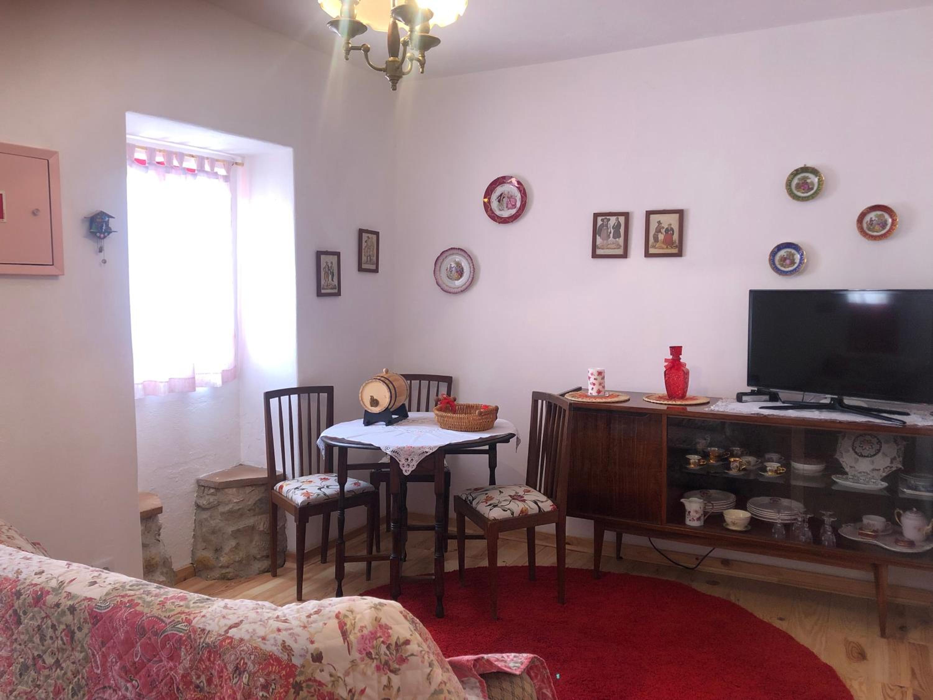 Two-Bedroom House - Photo 28