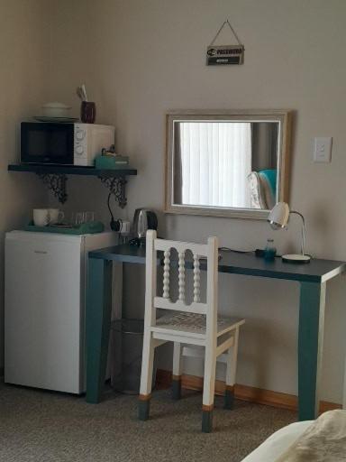 Standard Twin Room - Photo 2